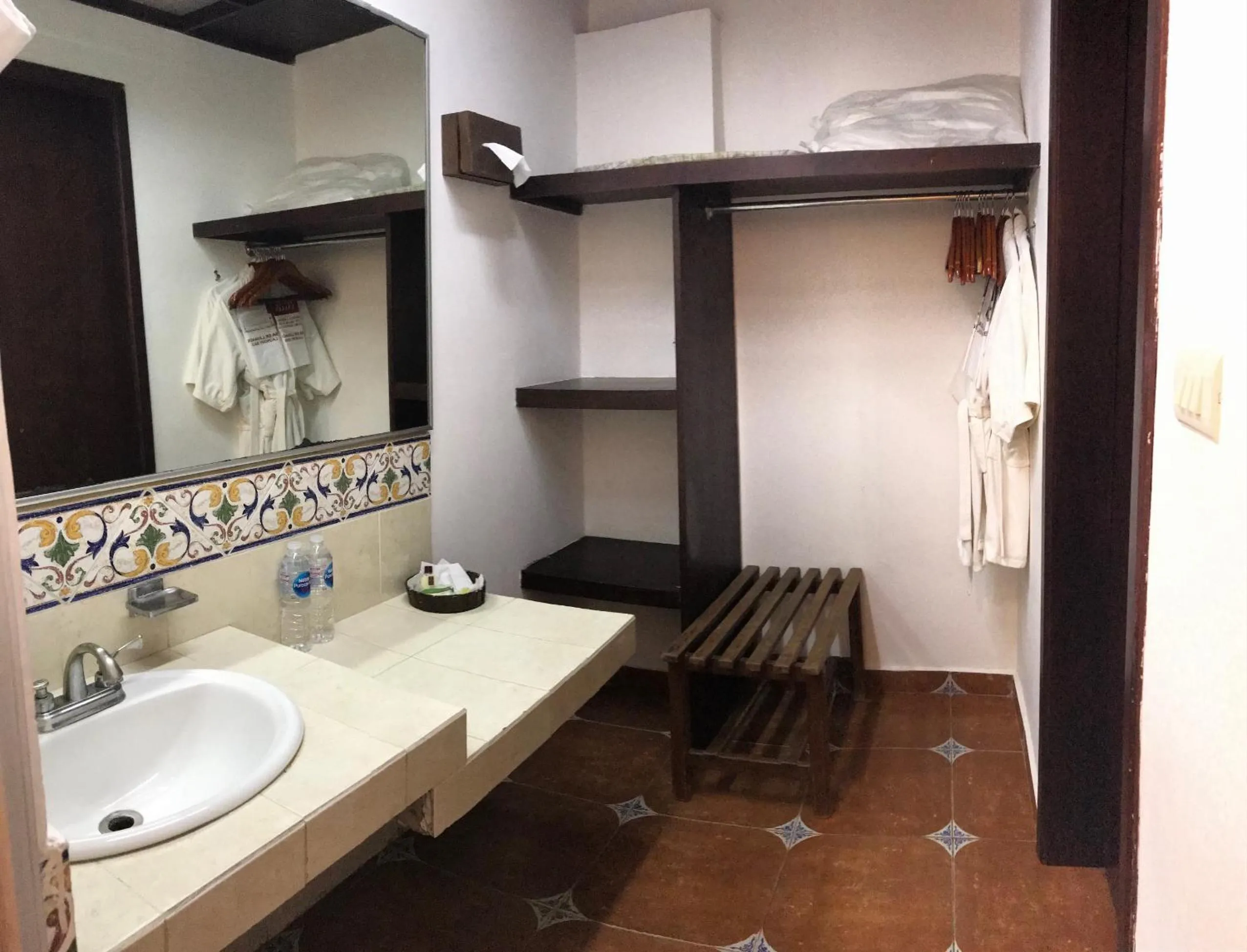 Bathroom in Hotel Valles