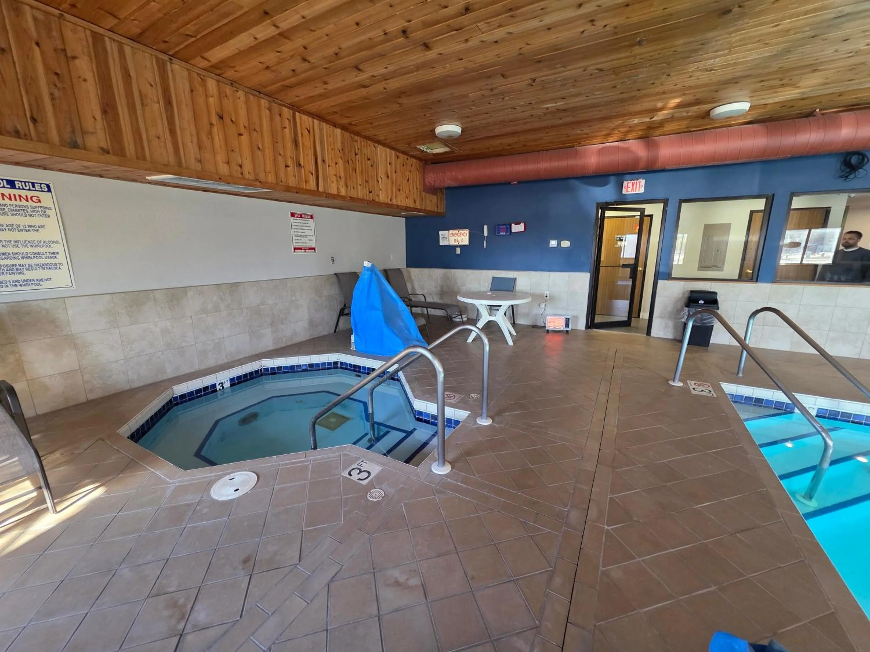 AmeriVu Inn and Suites - Hayward