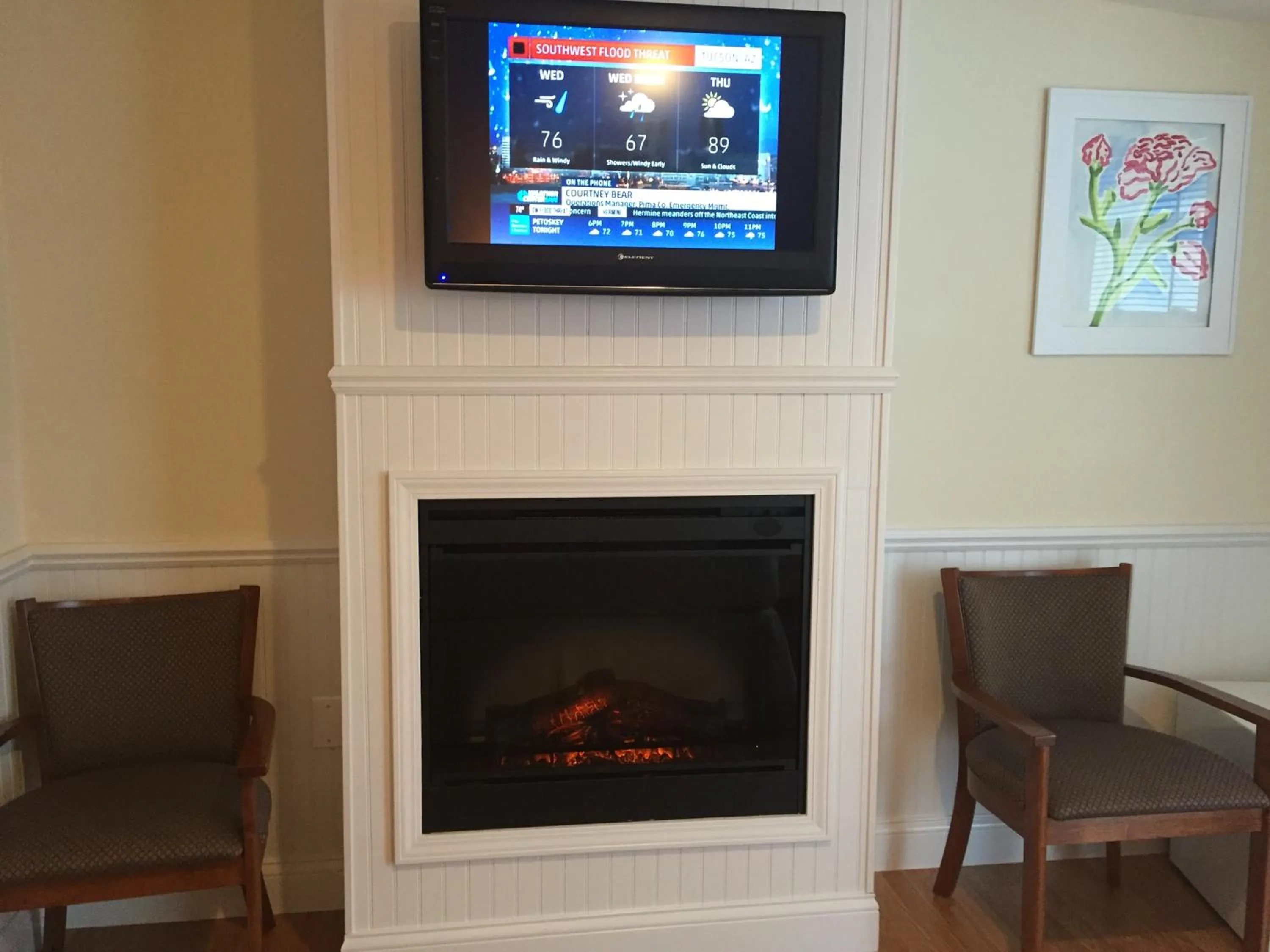 Seating area in Colonial Inn Harbor Springs
