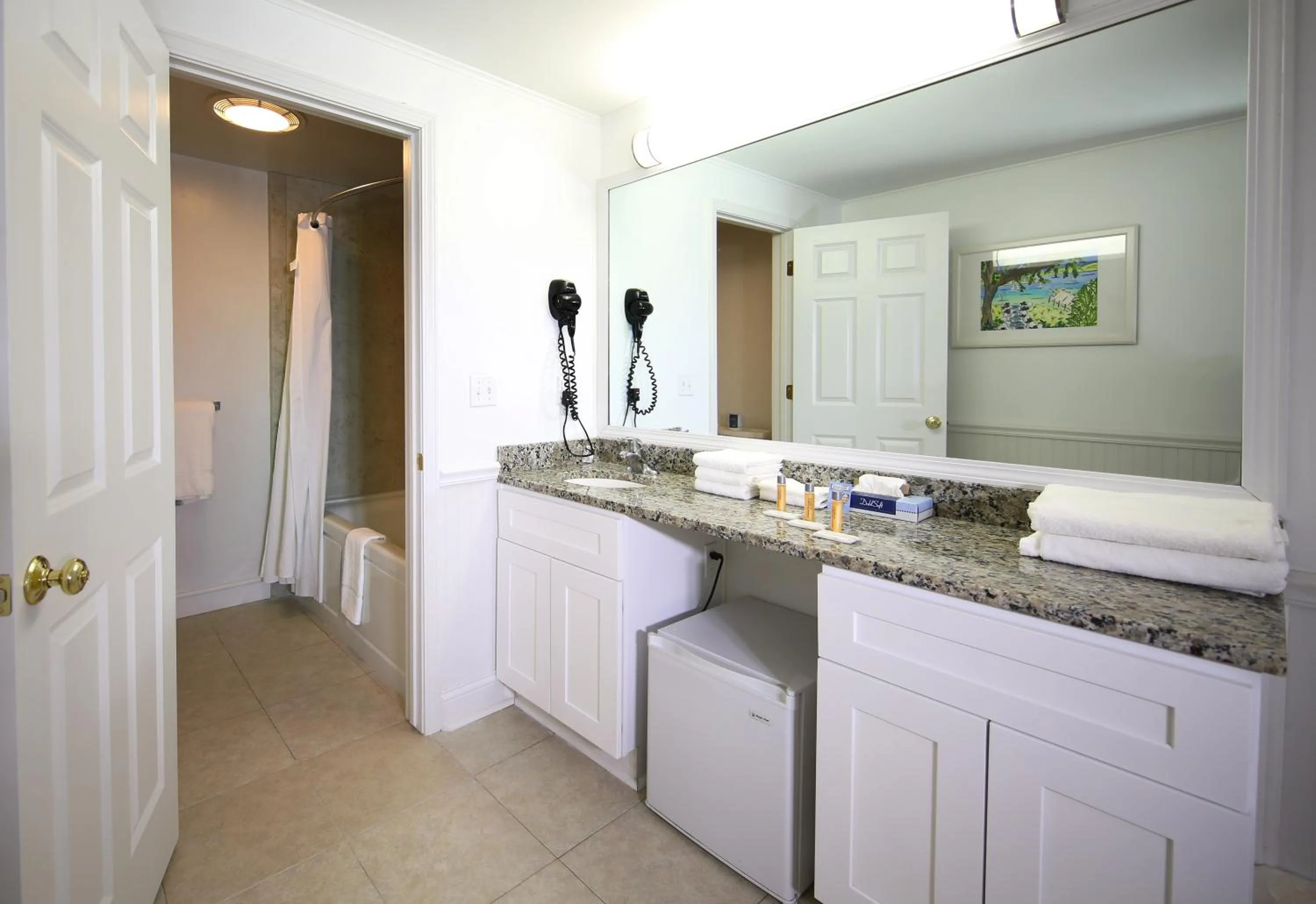 Bathroom in Colonial Inn Harbor Springs