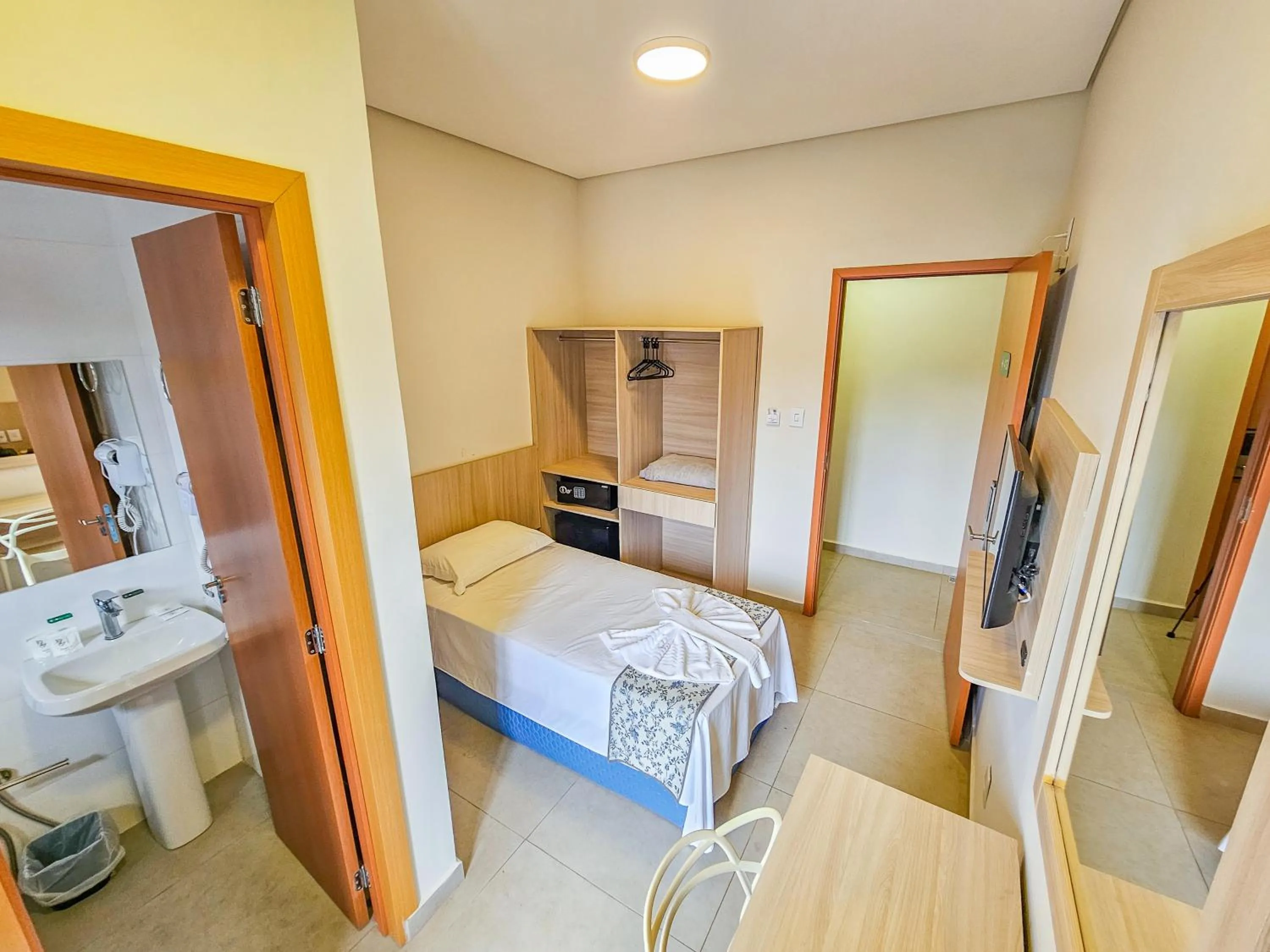 Bed in Hotel Verdes Mares