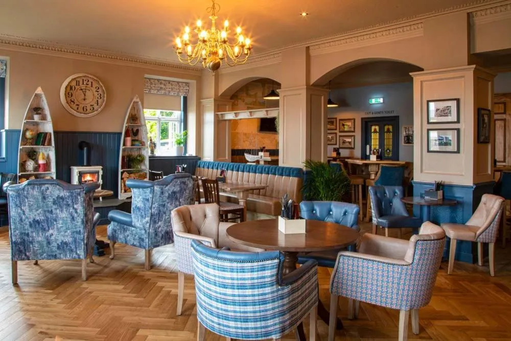 Restaurant/places to eat in Ye Olde Fighting Cocks