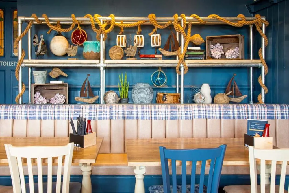 Restaurant/places to eat in Ye Olde Fighting Cocks