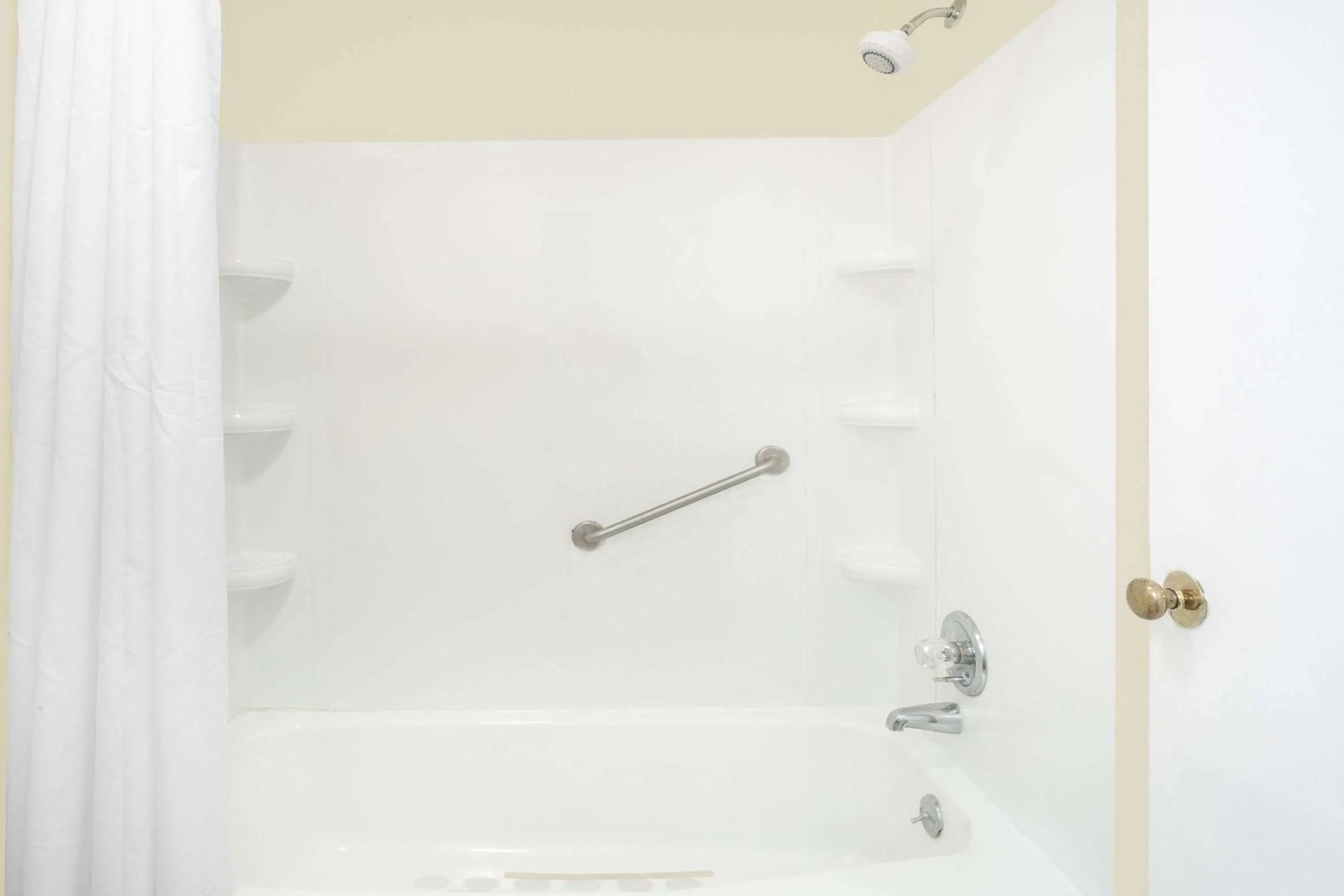 Photo of the whole room, Bathroom in Knights Inn Emporia