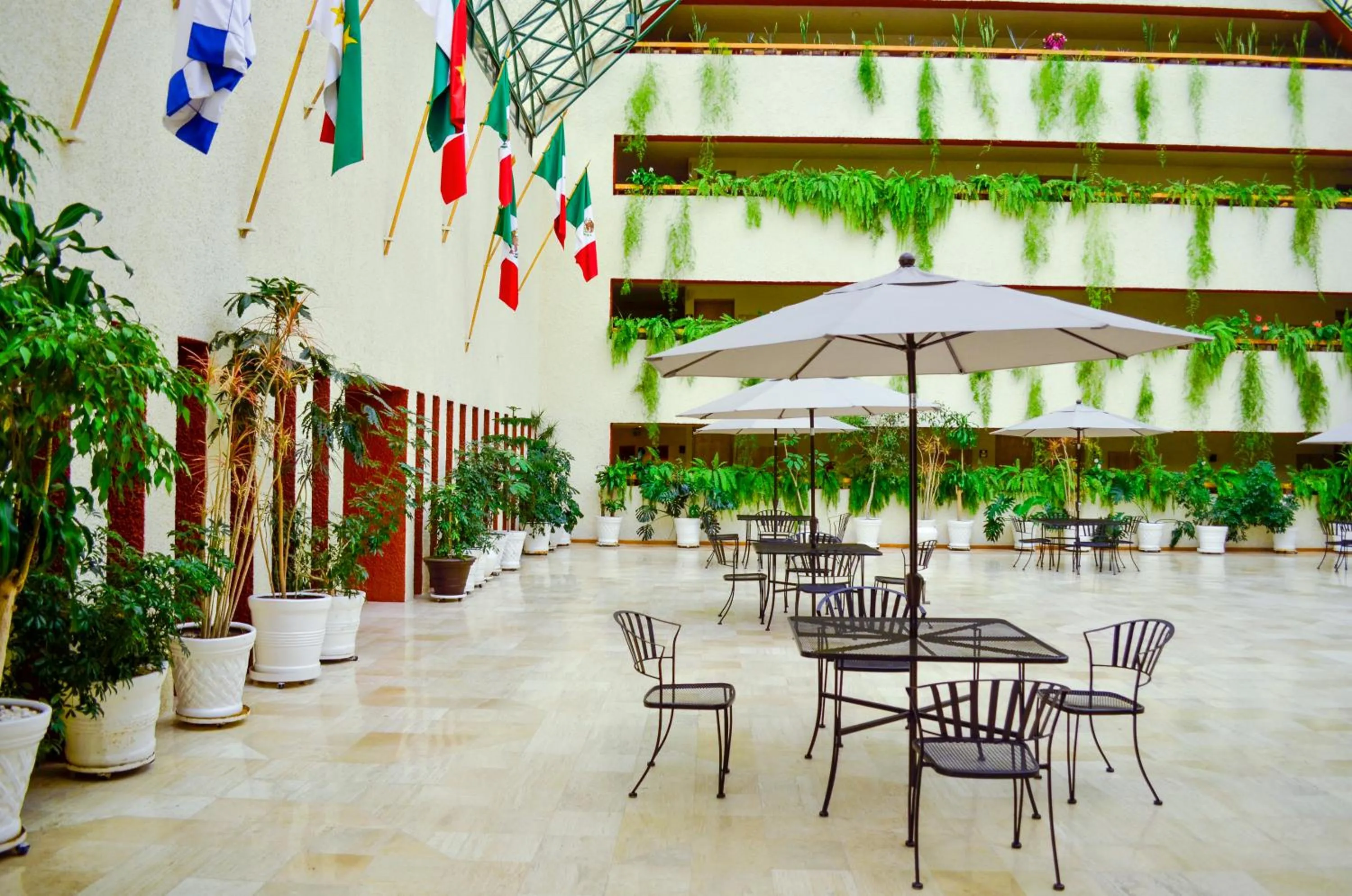 Patio in Cantalagua Inn