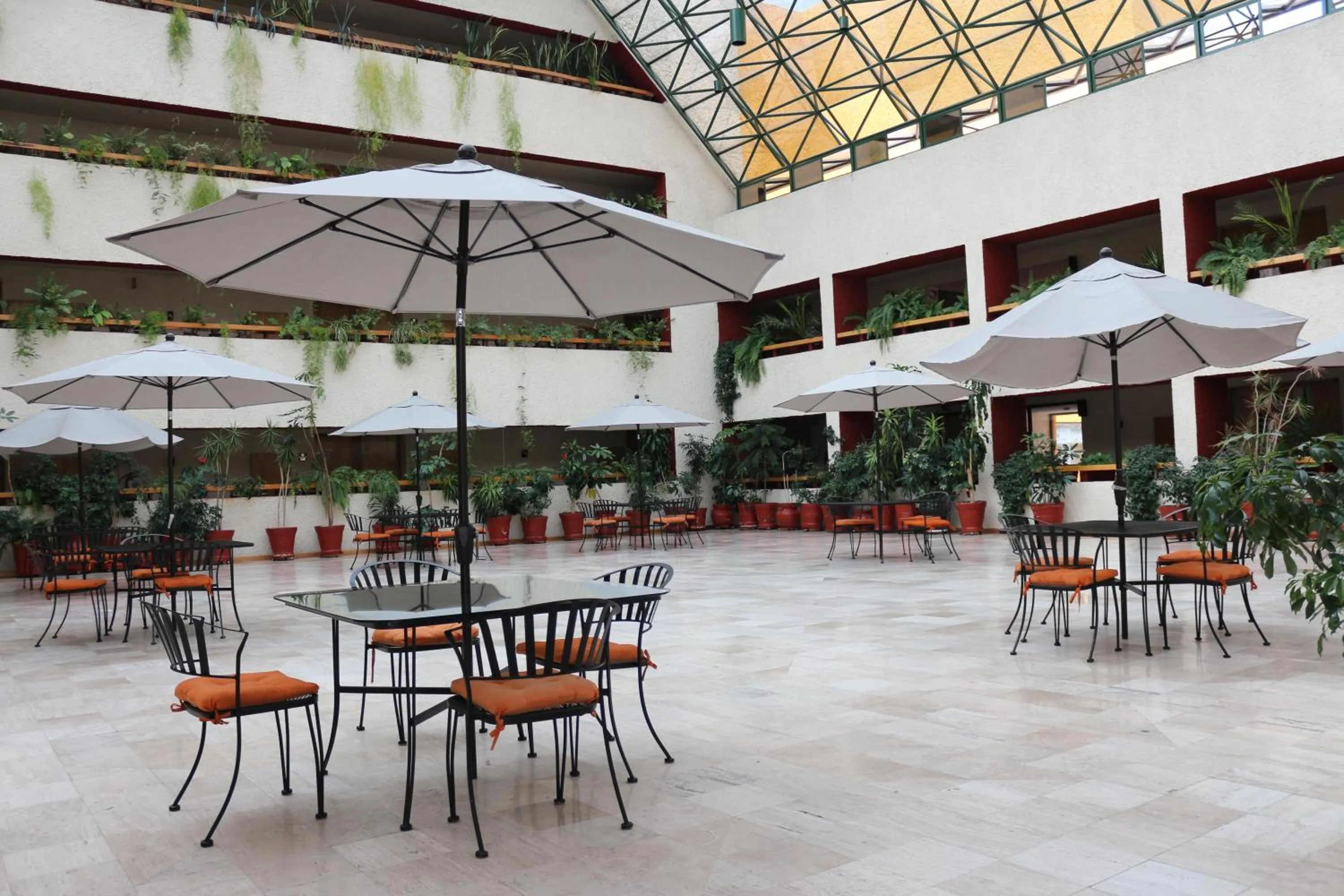 Patio in Cantalagua Inn