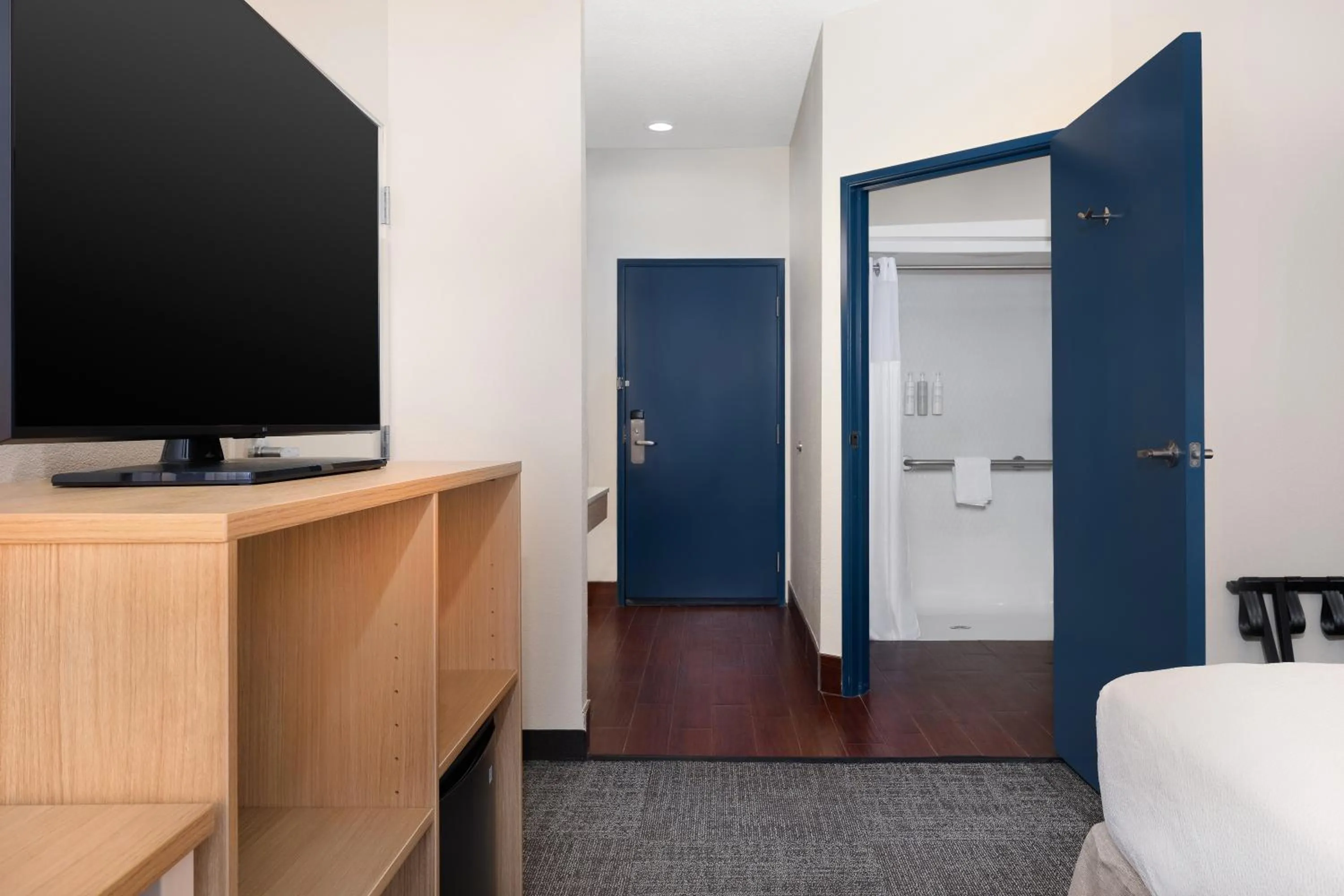 Bed in Spark By Hilton Evansville East, In