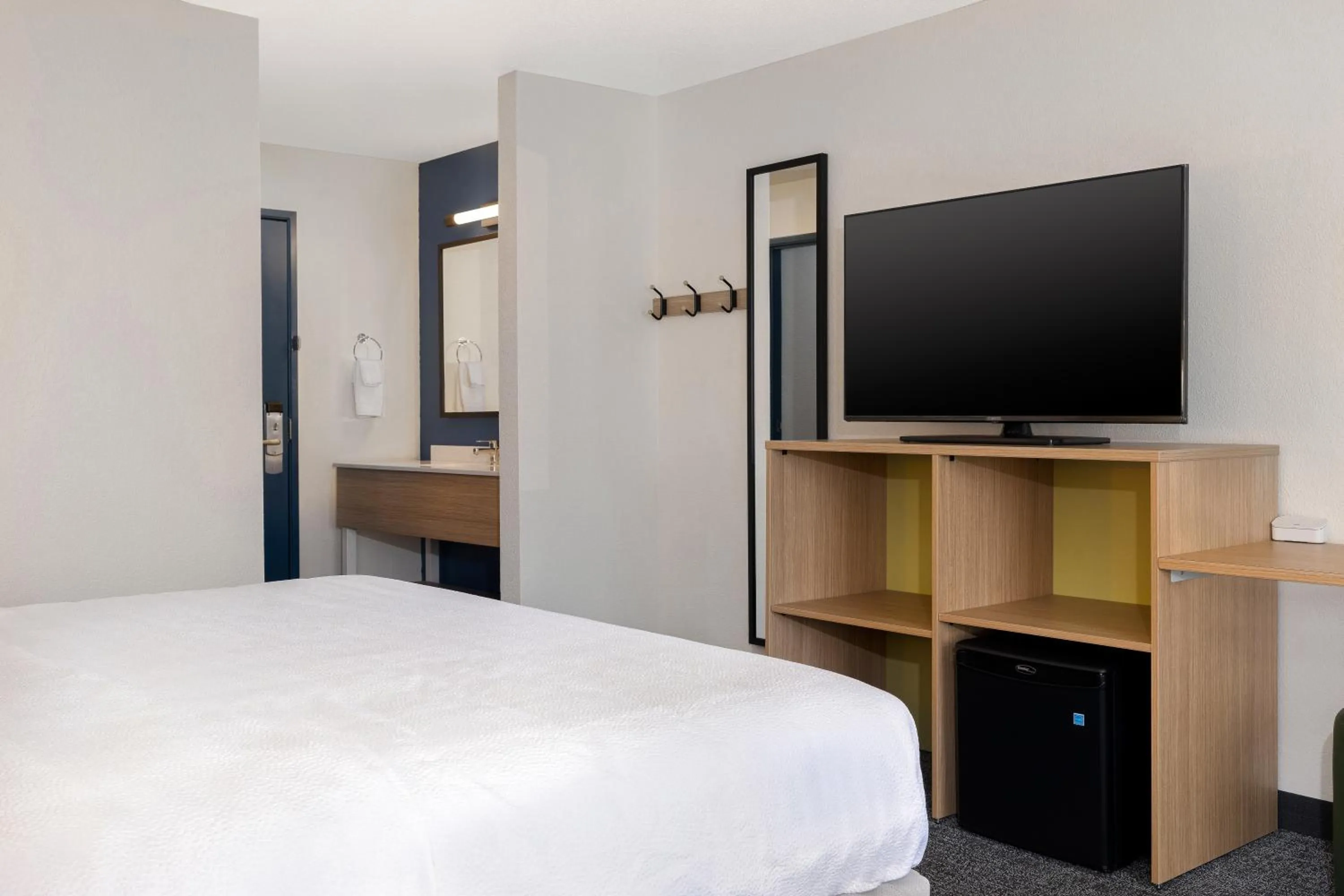 Bed in Spark By Hilton Evansville East, In