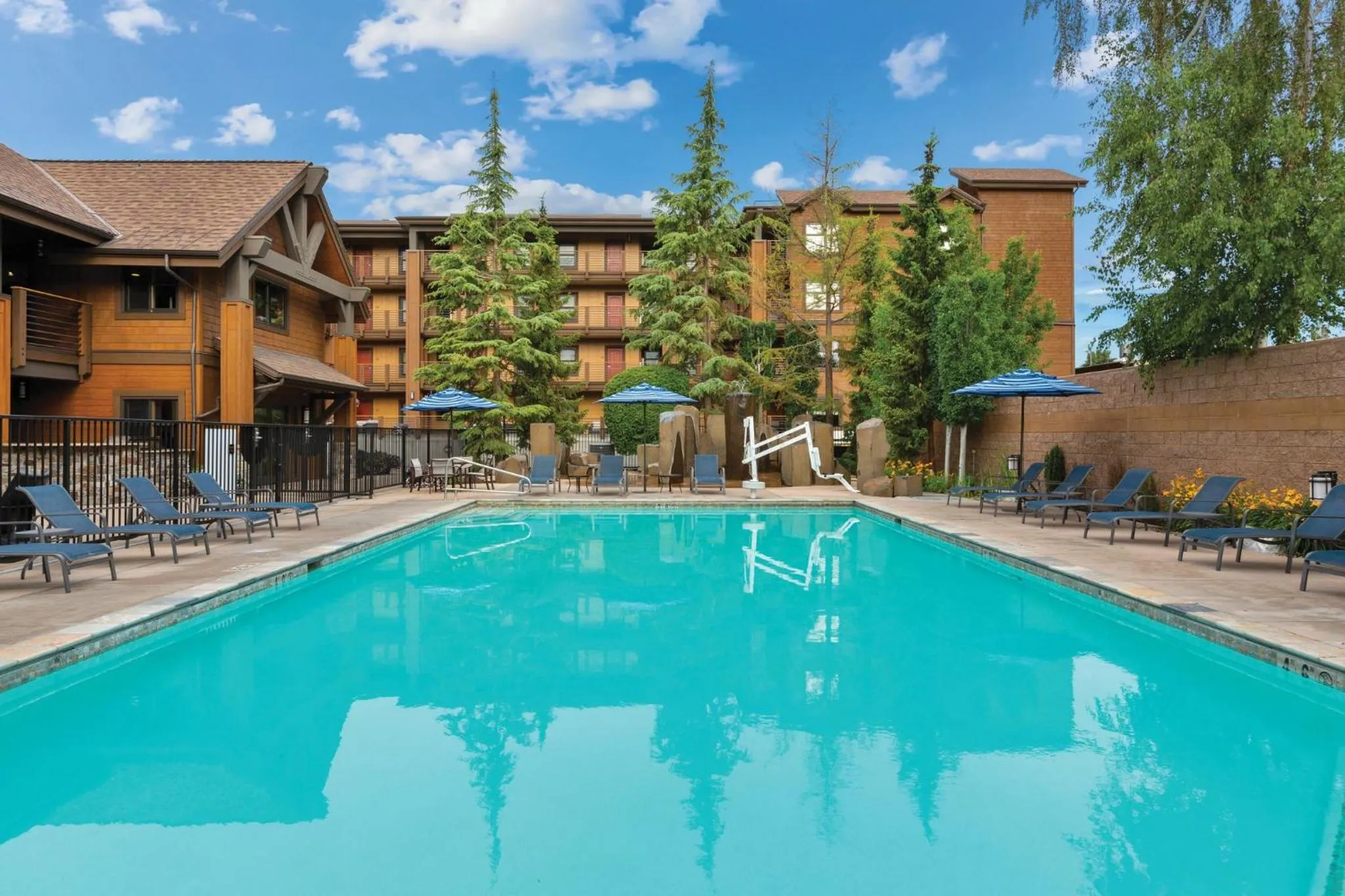 Swimming pool in WorldMark Chelan - Lake House