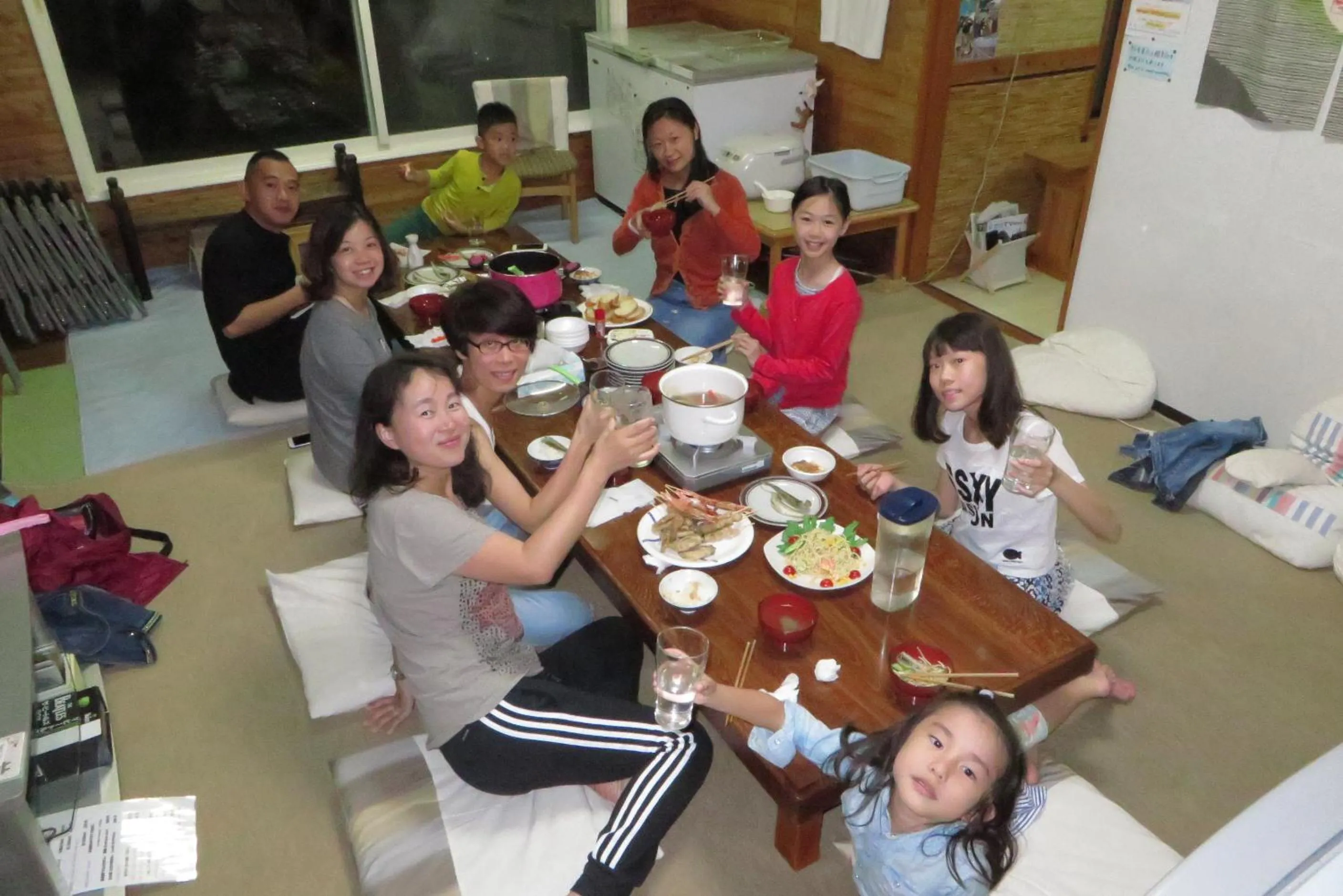 group of guests in Traveler's Inn Asanebo