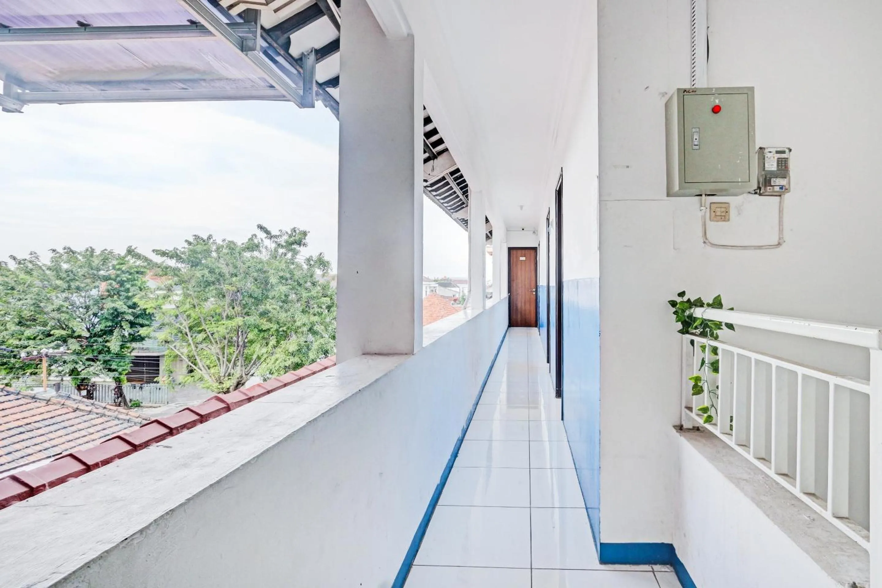 Lobby or reception in Hotel O Near Mall Ciputra 2