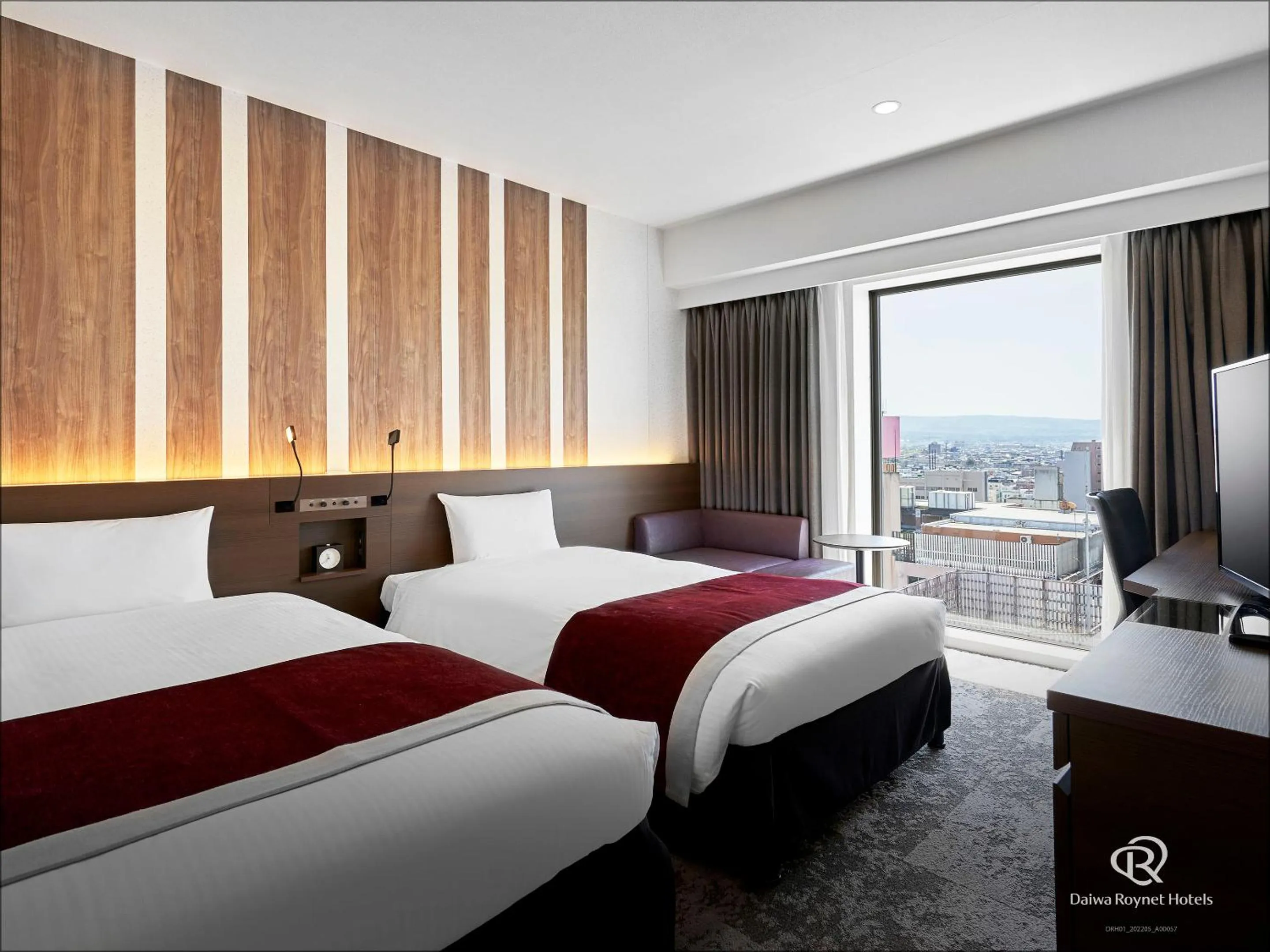 Photo of the whole room, Bed in Daiwa Roynet Hotel Aomori