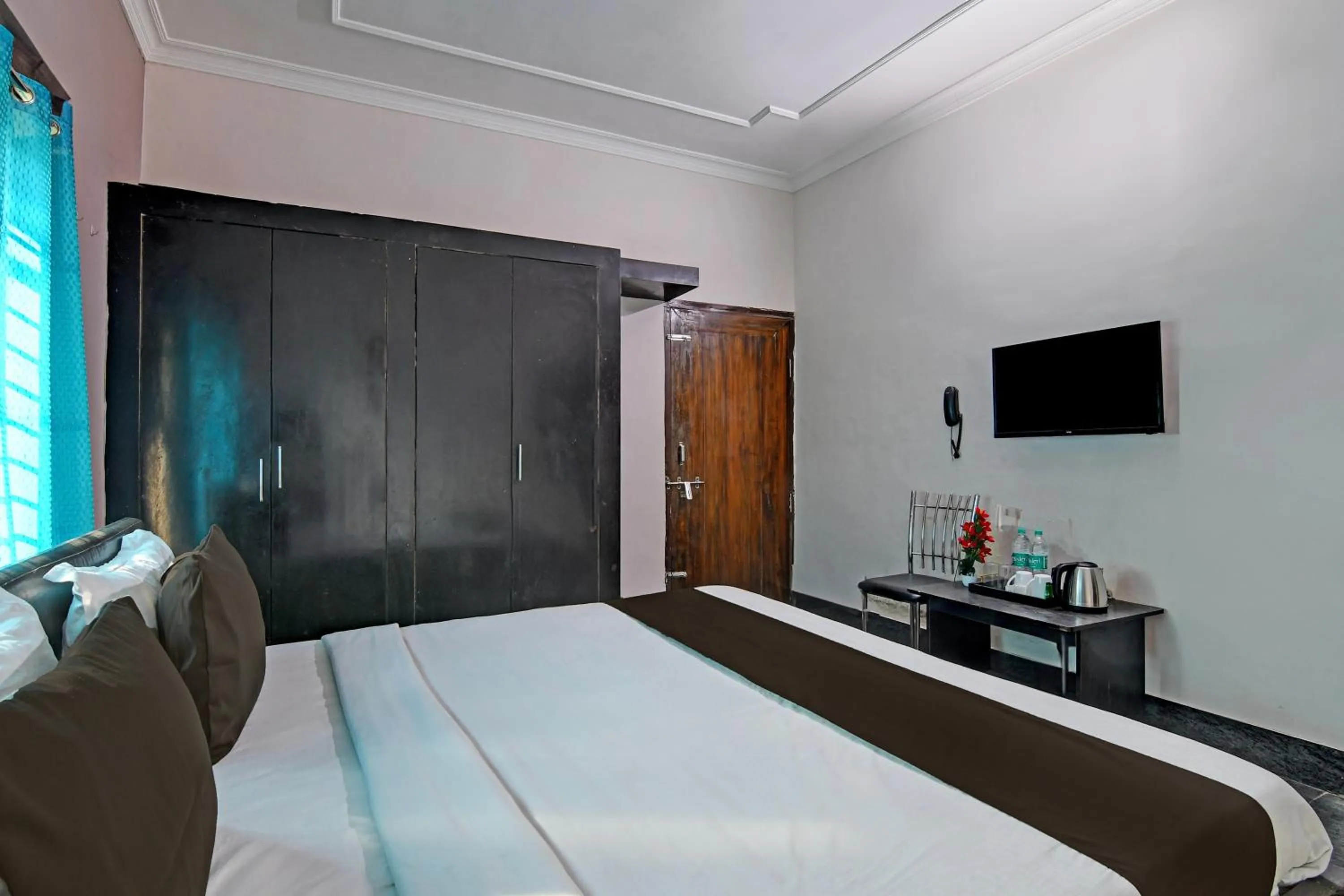 Bedroom, Bed in Hotel O Regal Stays