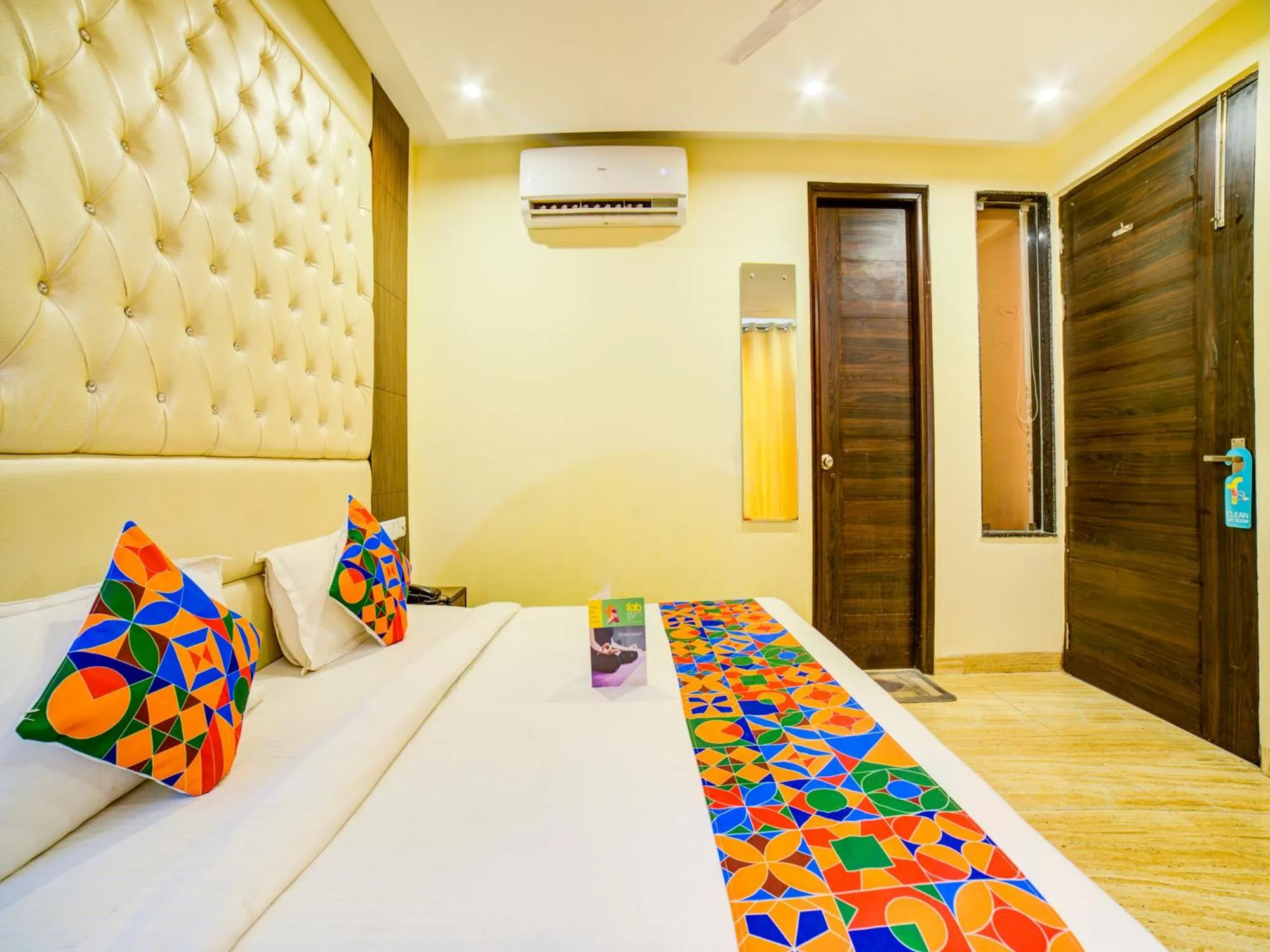 Bed in FabHotel Diamond Zirakpur