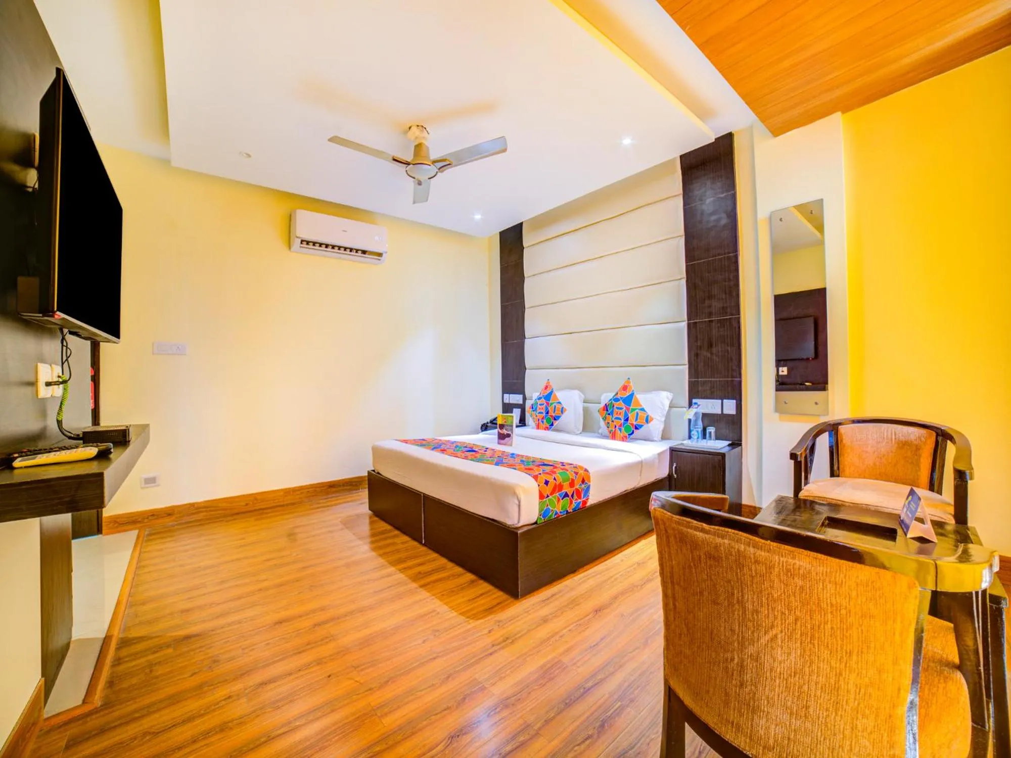 Bed in FabHotel Diamond Zirakpur