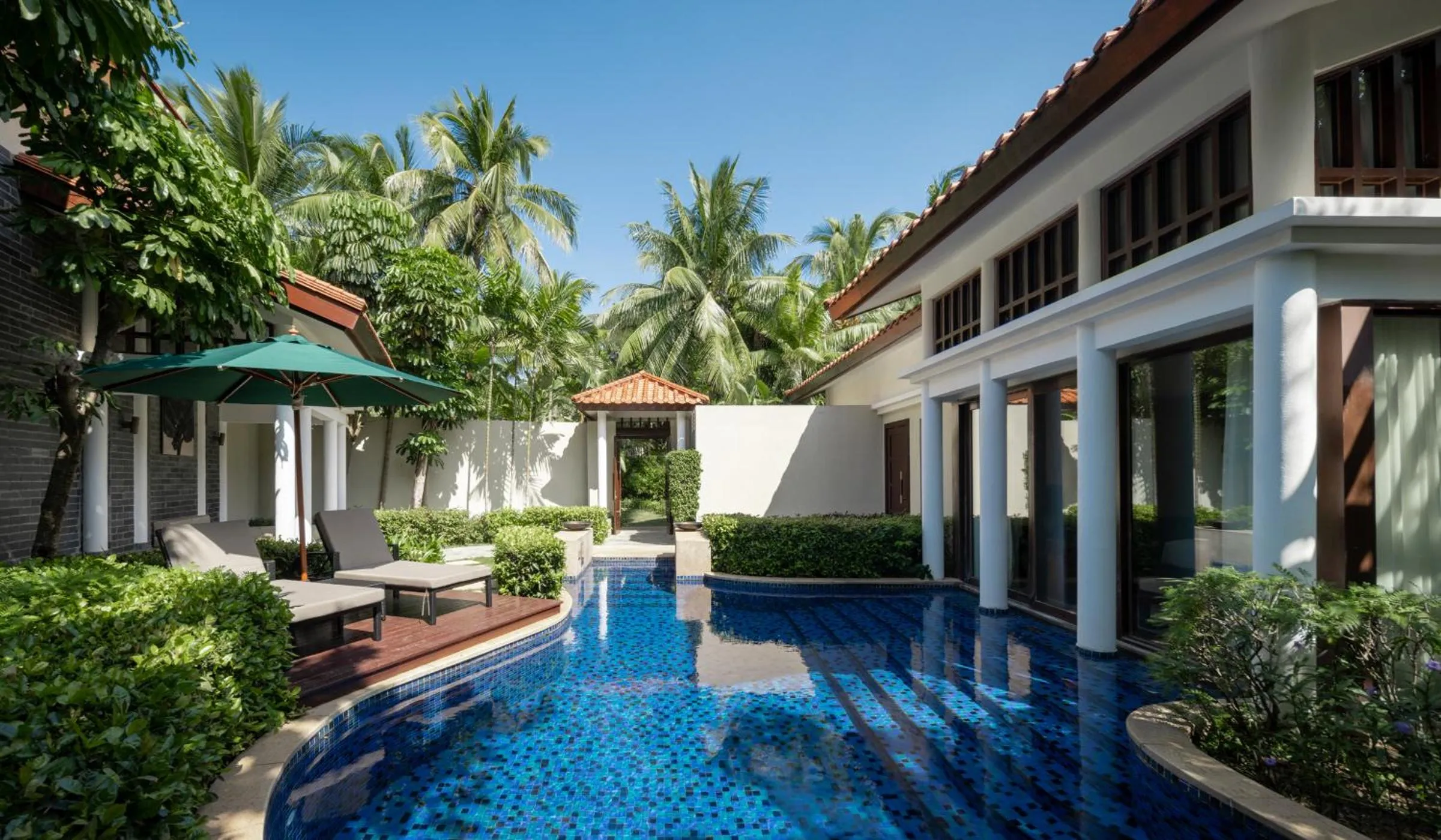 Swimming pool in Banyan Tree Sanya