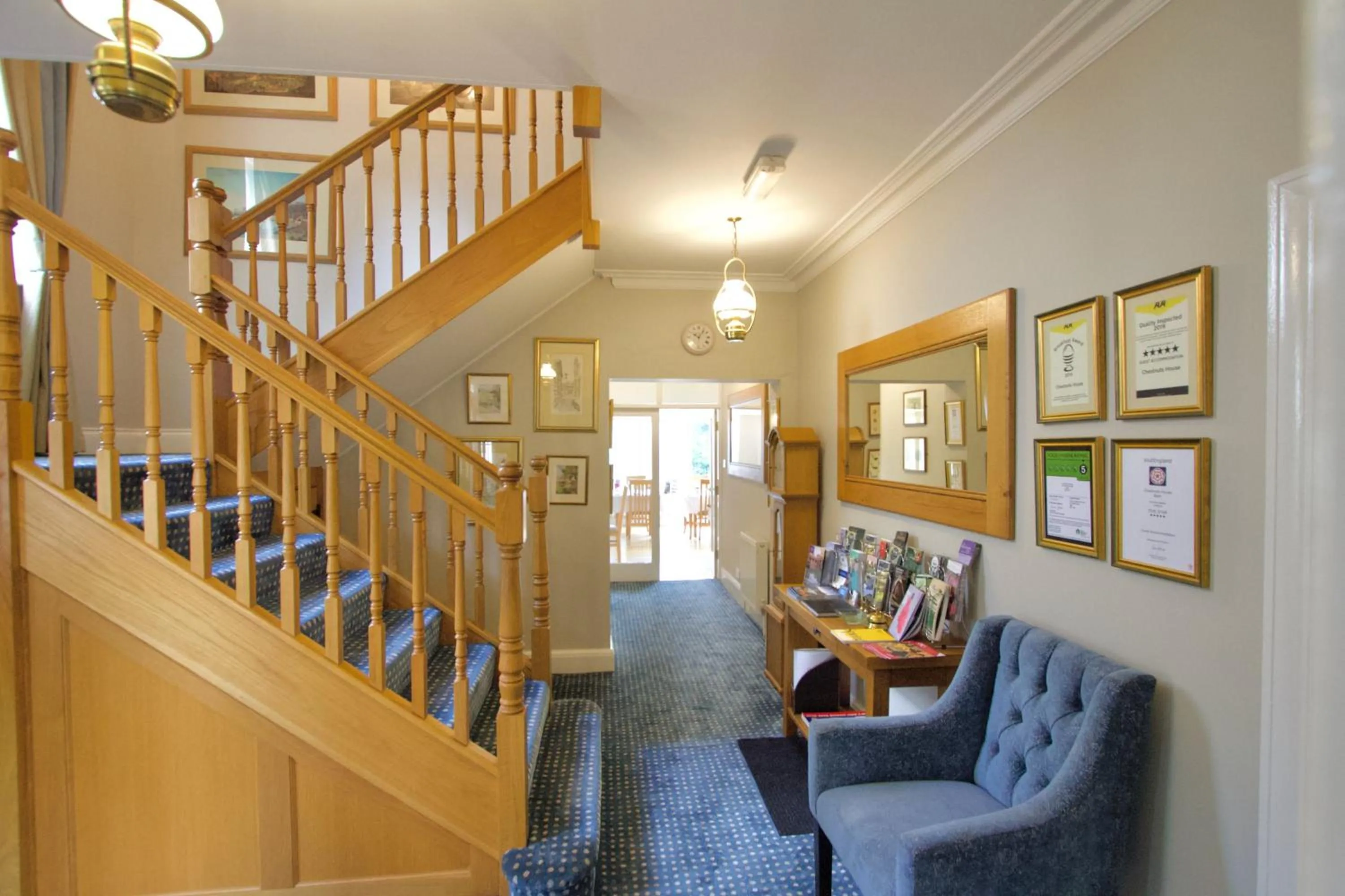 Lobby or reception in Chestnuts House Boutique B&B