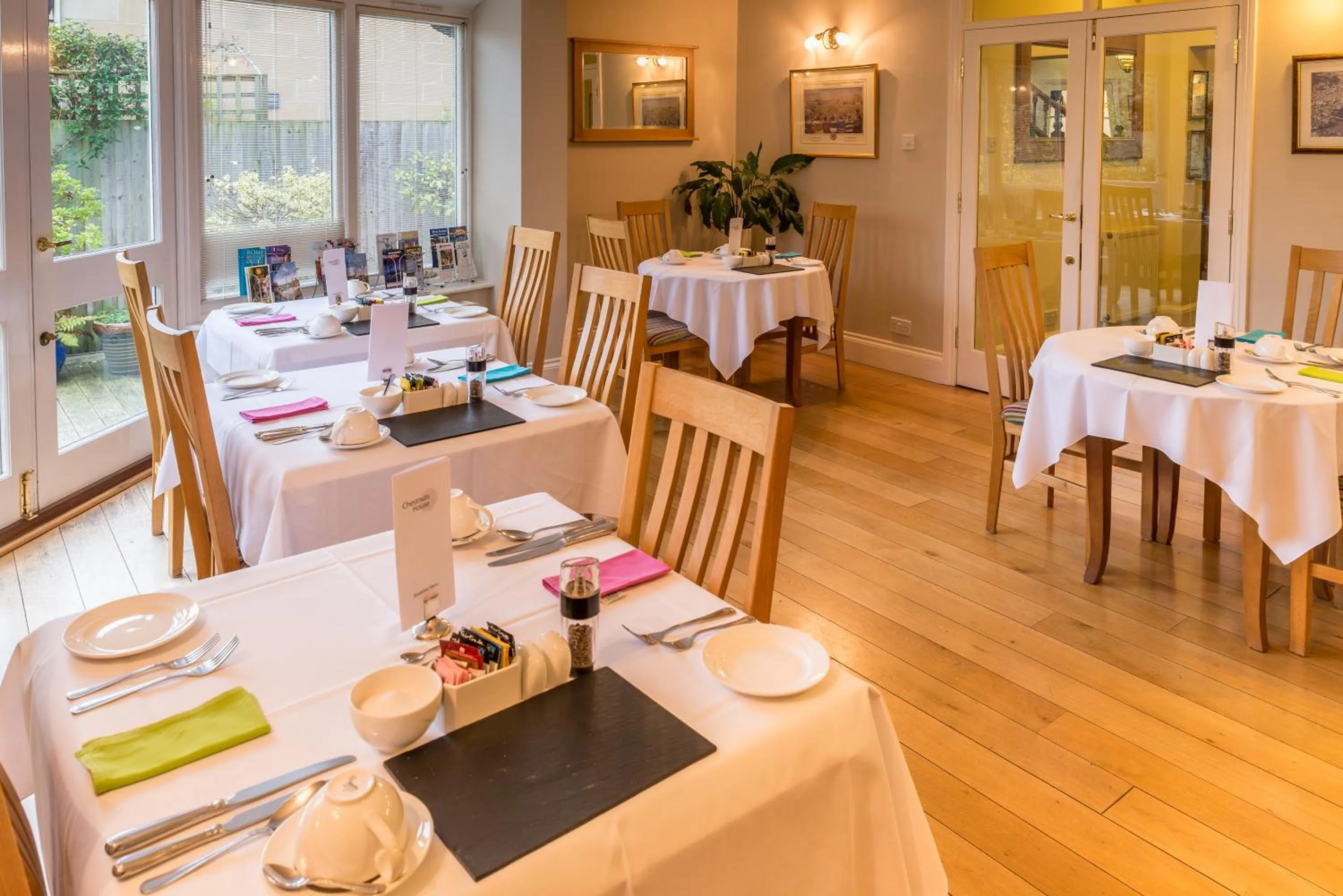 Restaurant/places to eat in Chestnuts House Boutique B&B