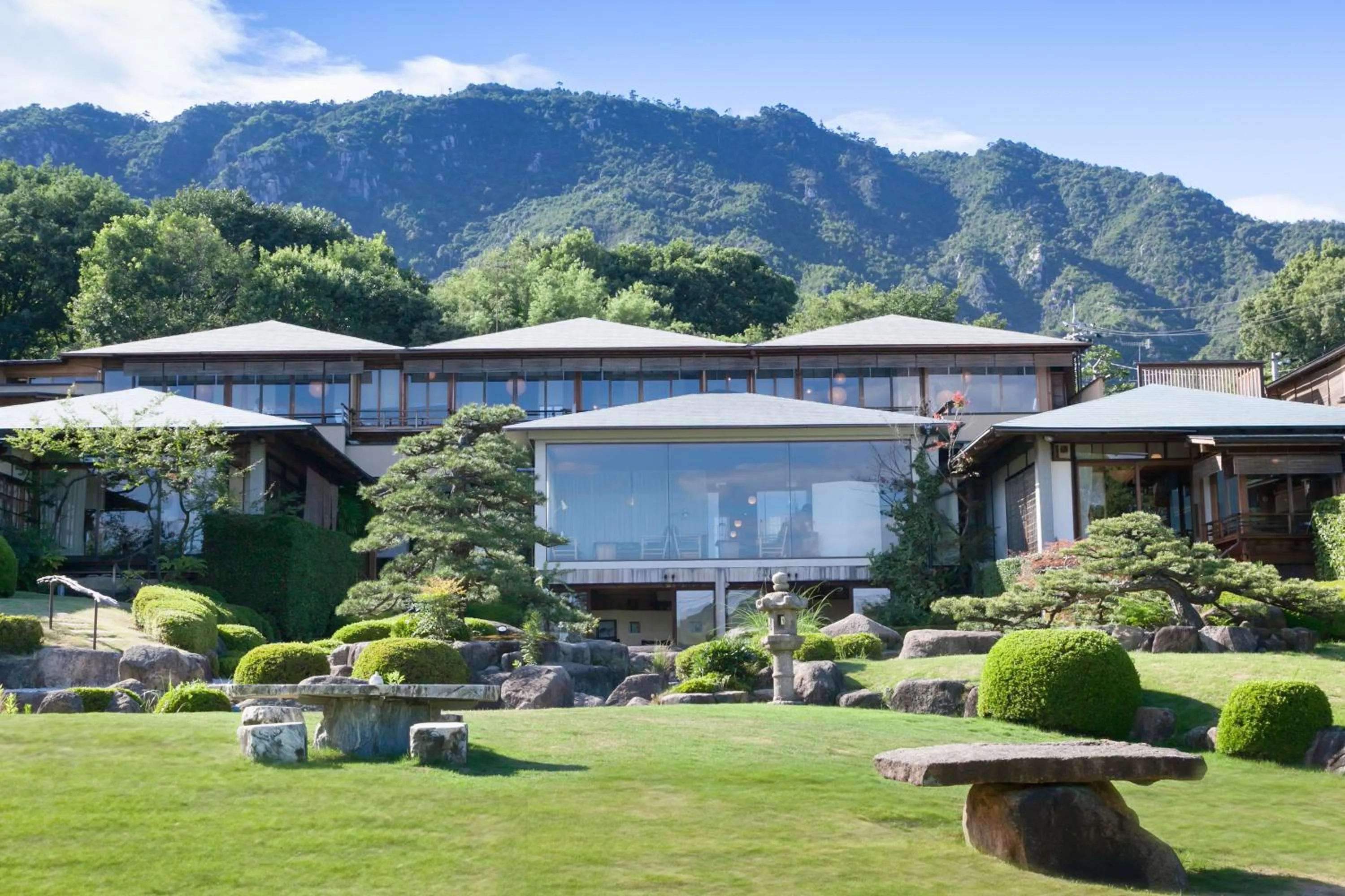 Facade/entrance in Sekitei