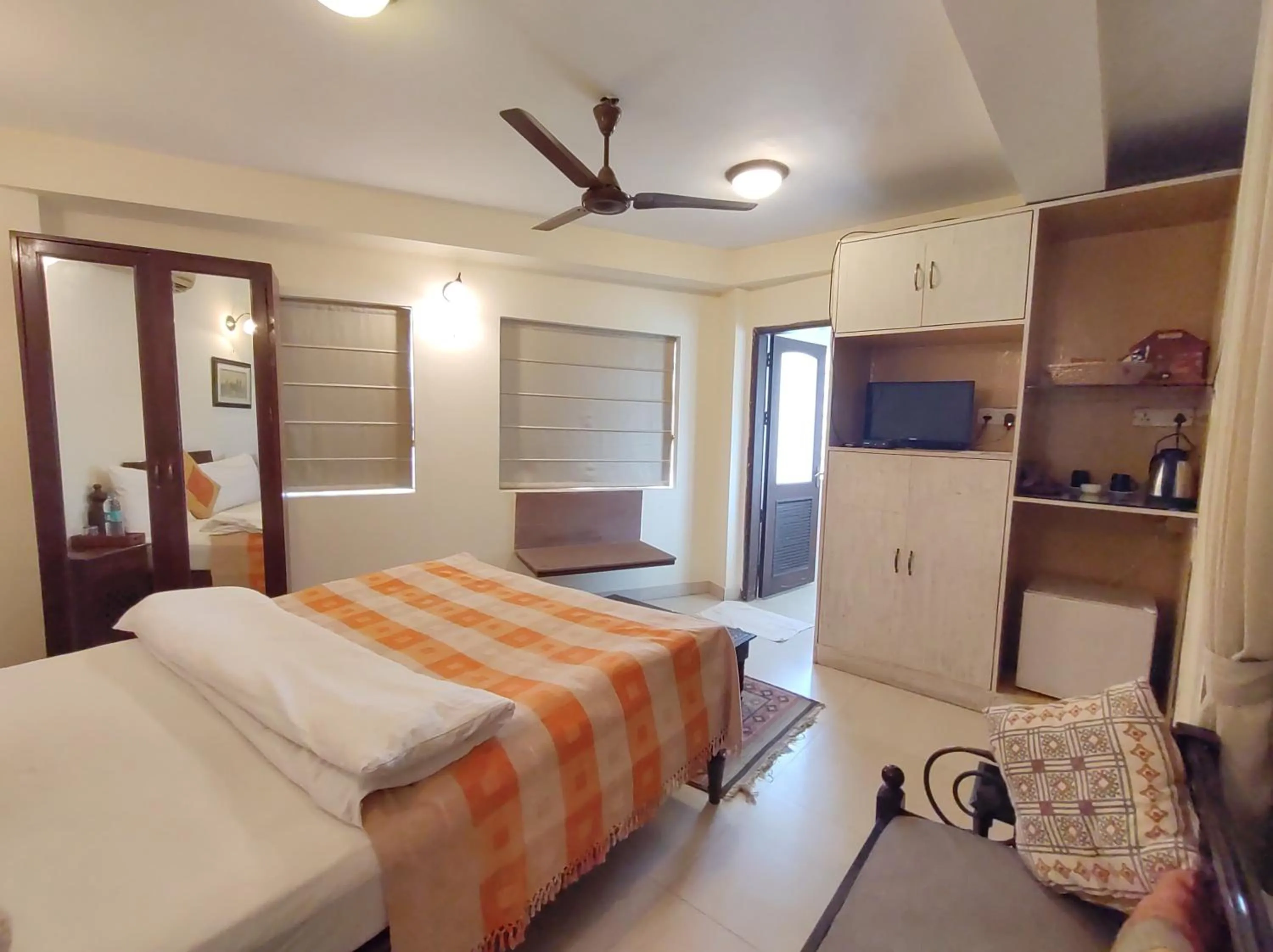 Bedroom, Bed in The Estate Villa