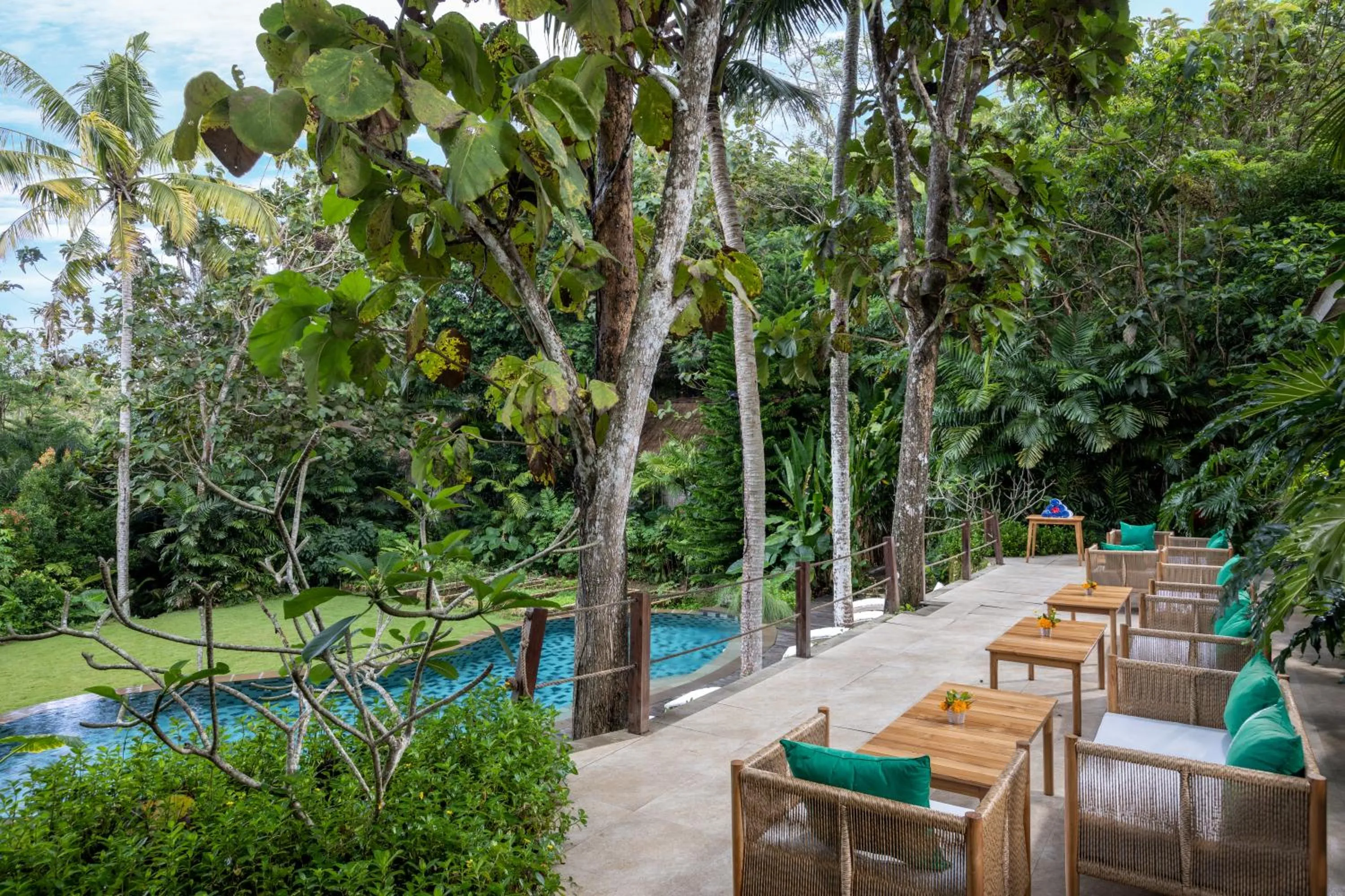 Restaurant/places to eat in The Mesare Eco Resort