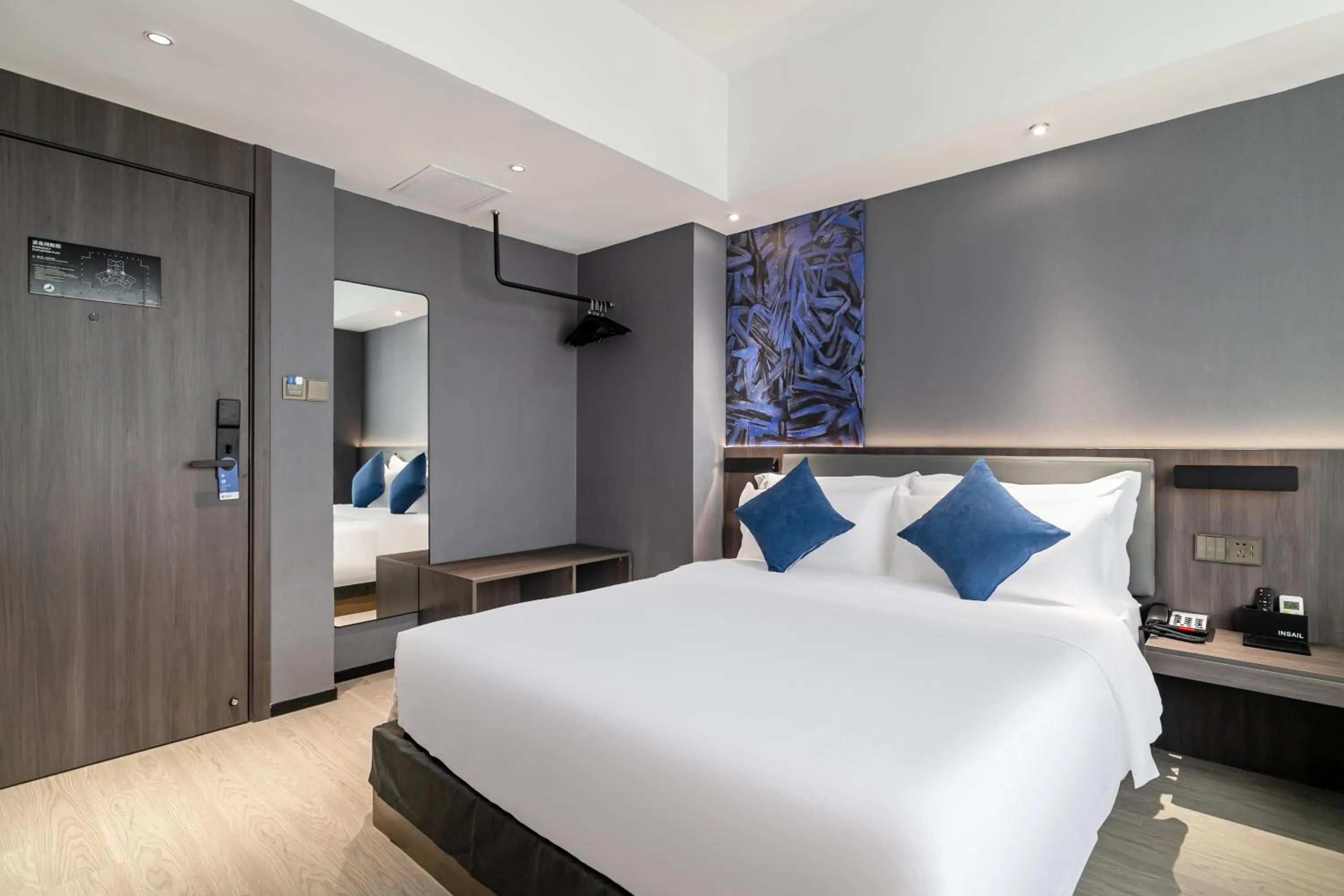 Bed in Insail Hotels (Guangyuanxincun Jingtai Pedestrian Street Guangzhou)