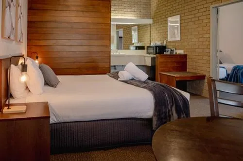 Bed in Mitchell On Main