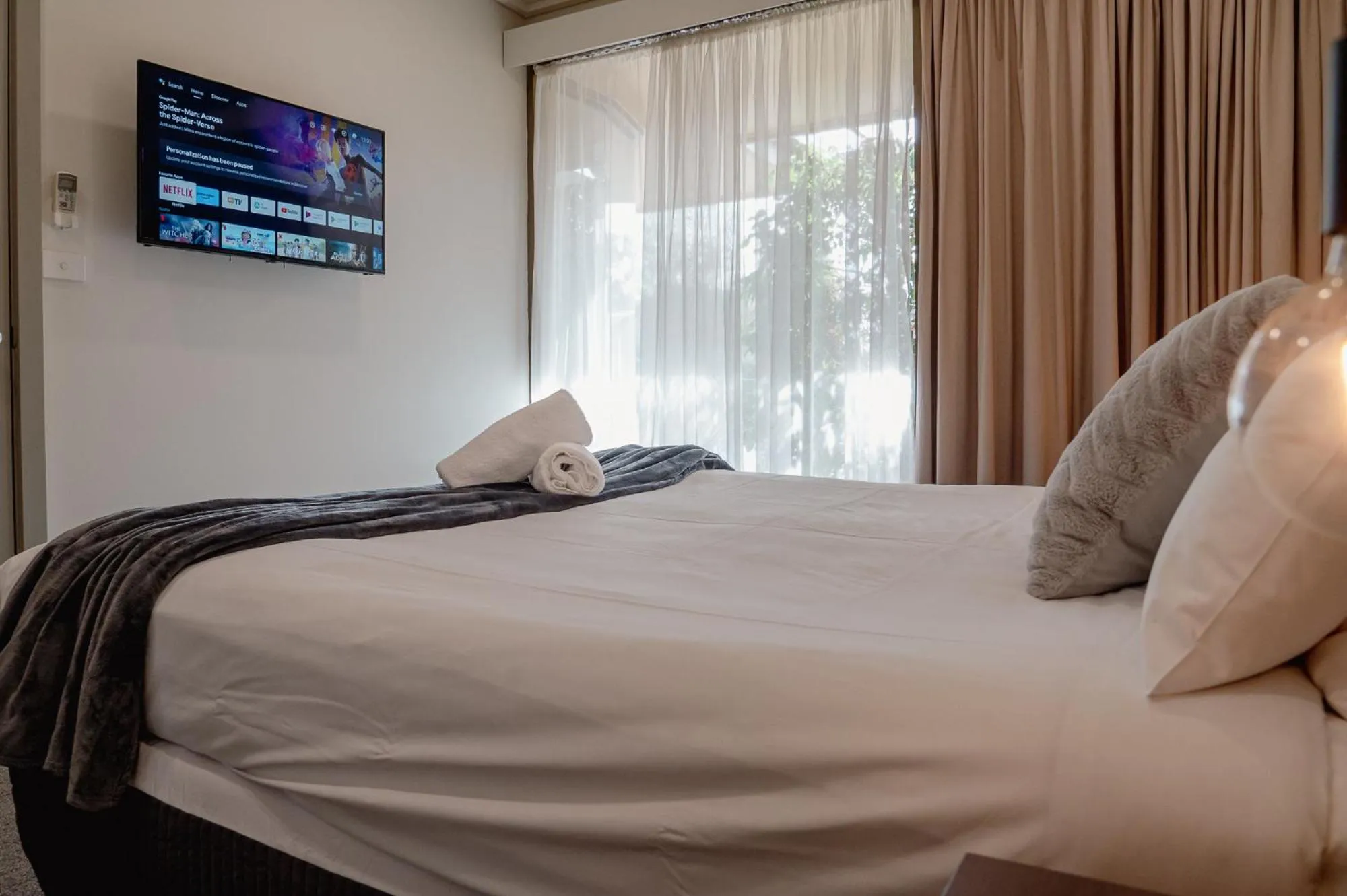 Bed in Mitchell On Main