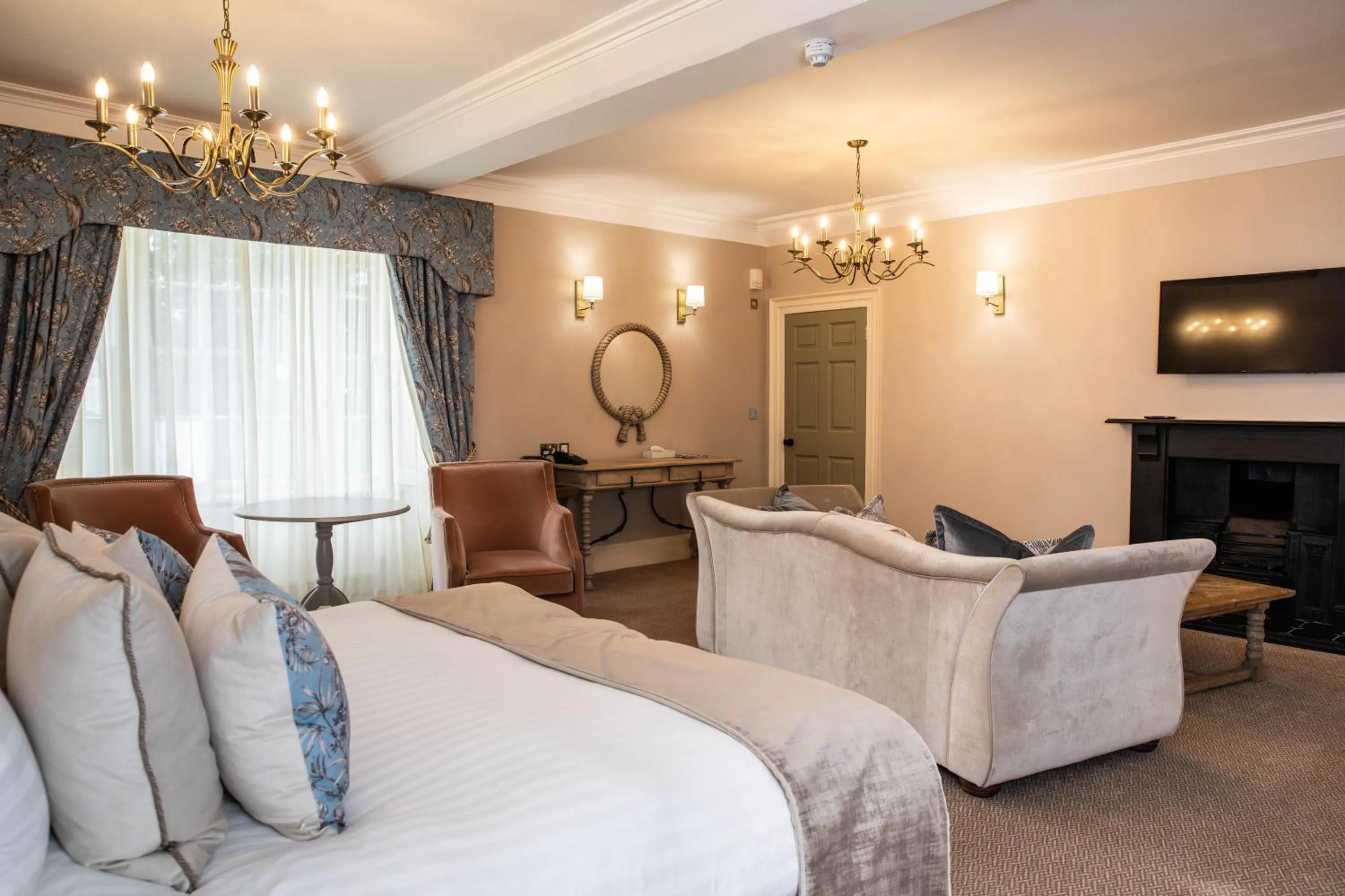 Bedroom, Bed in Owston Hall Hotel