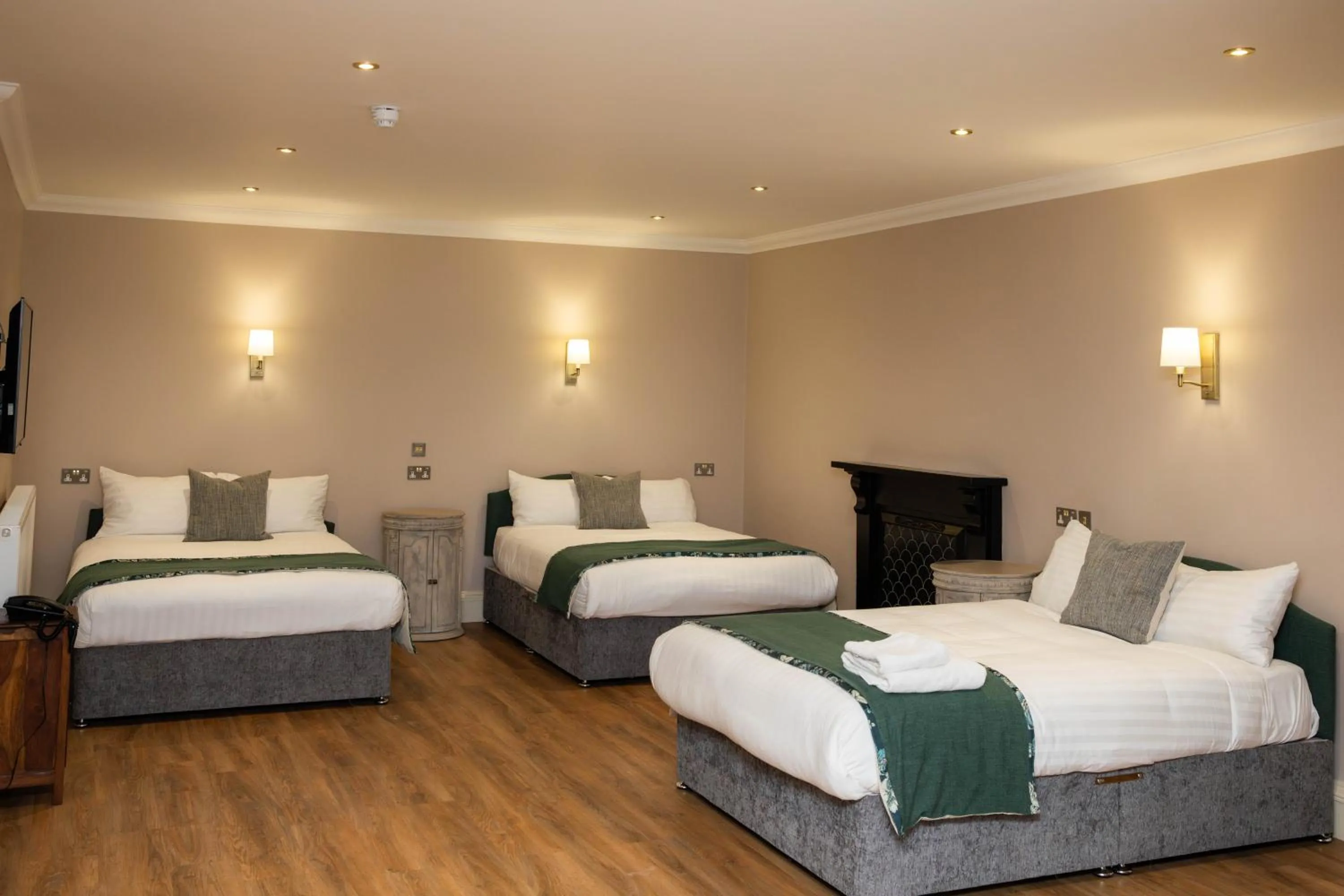 Bedroom, Bed in Owston Hall Hotel