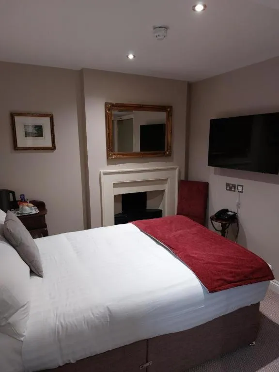 Bedroom, Bed in Owston Hall Hotel