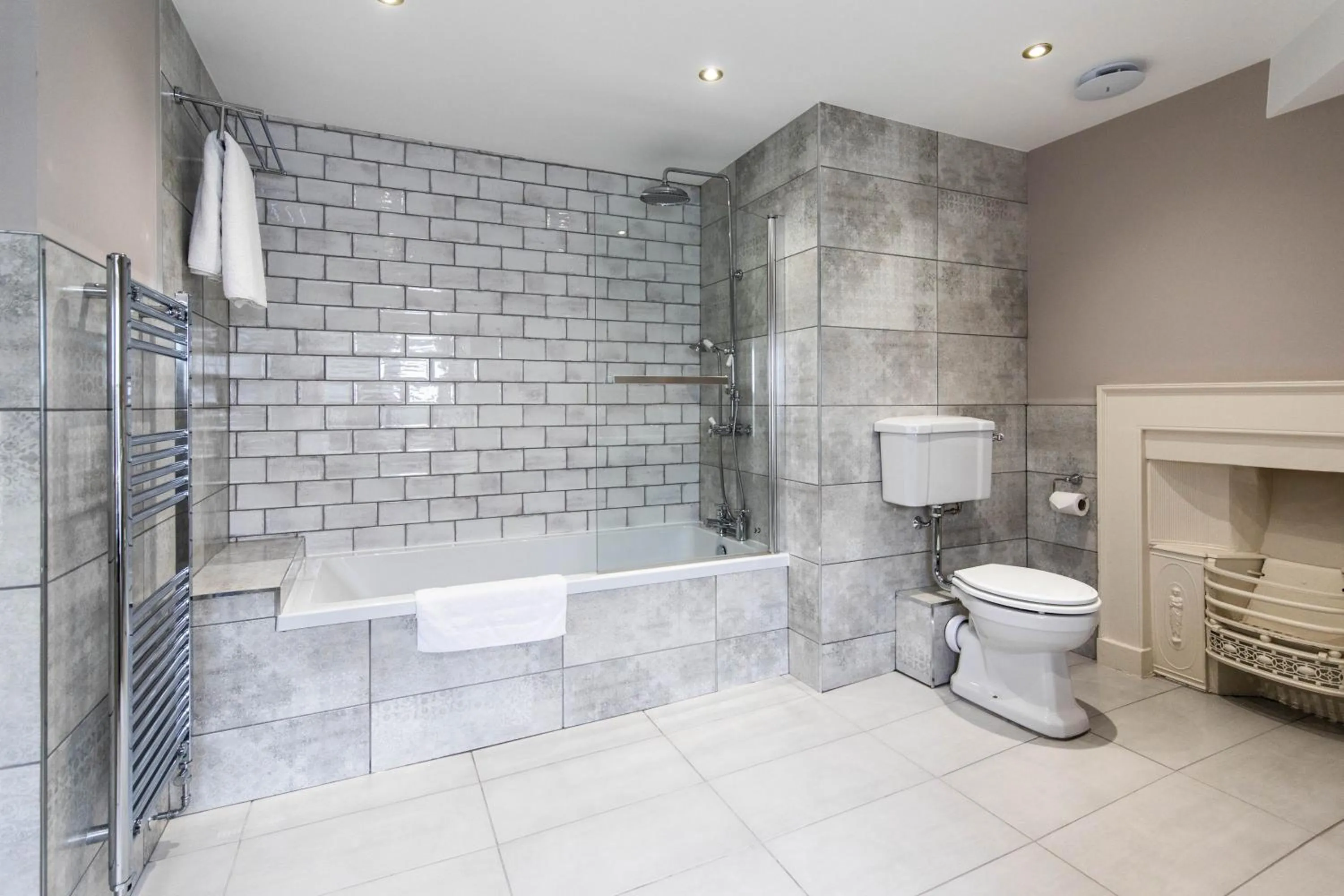 Bathroom in Owston Hall Hotel