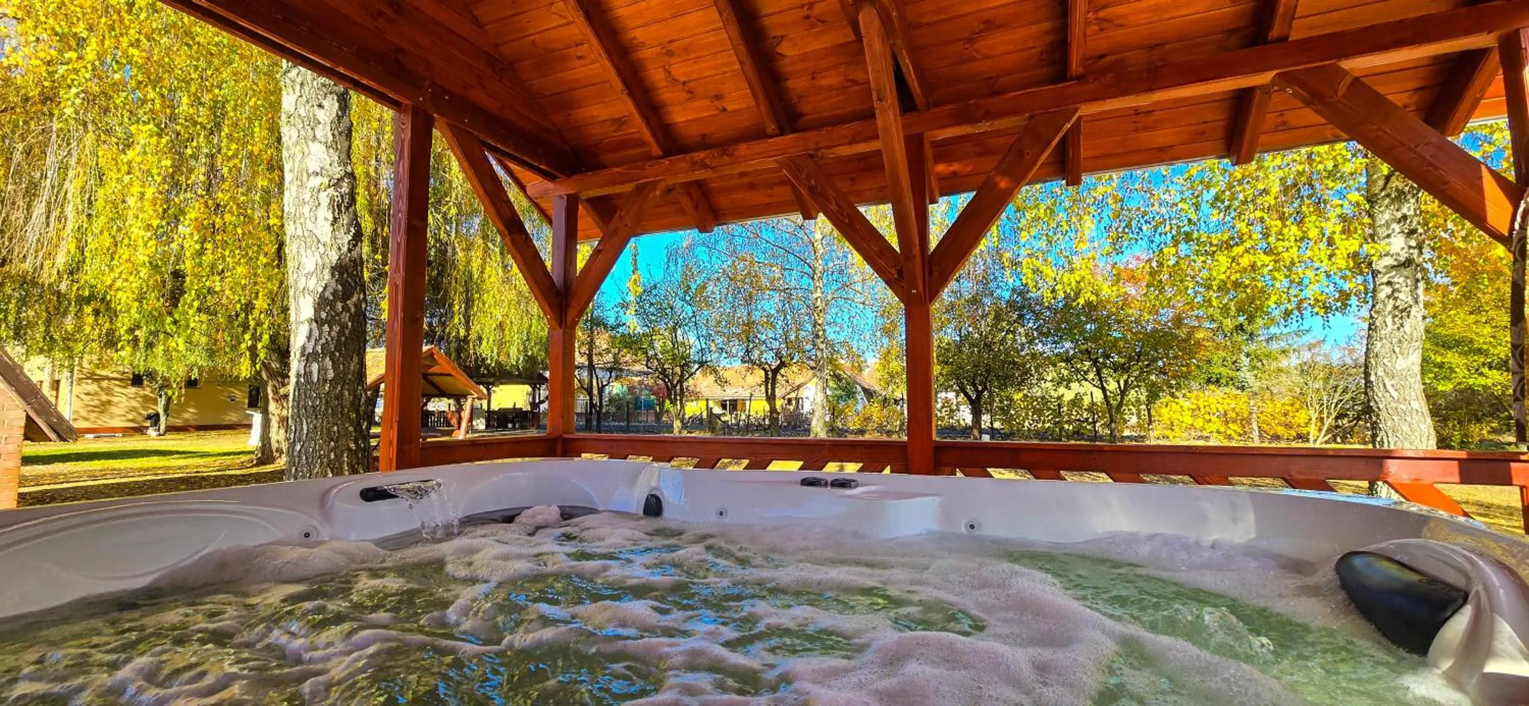 Hot Tub in Bauer Resort Countryside Retreat