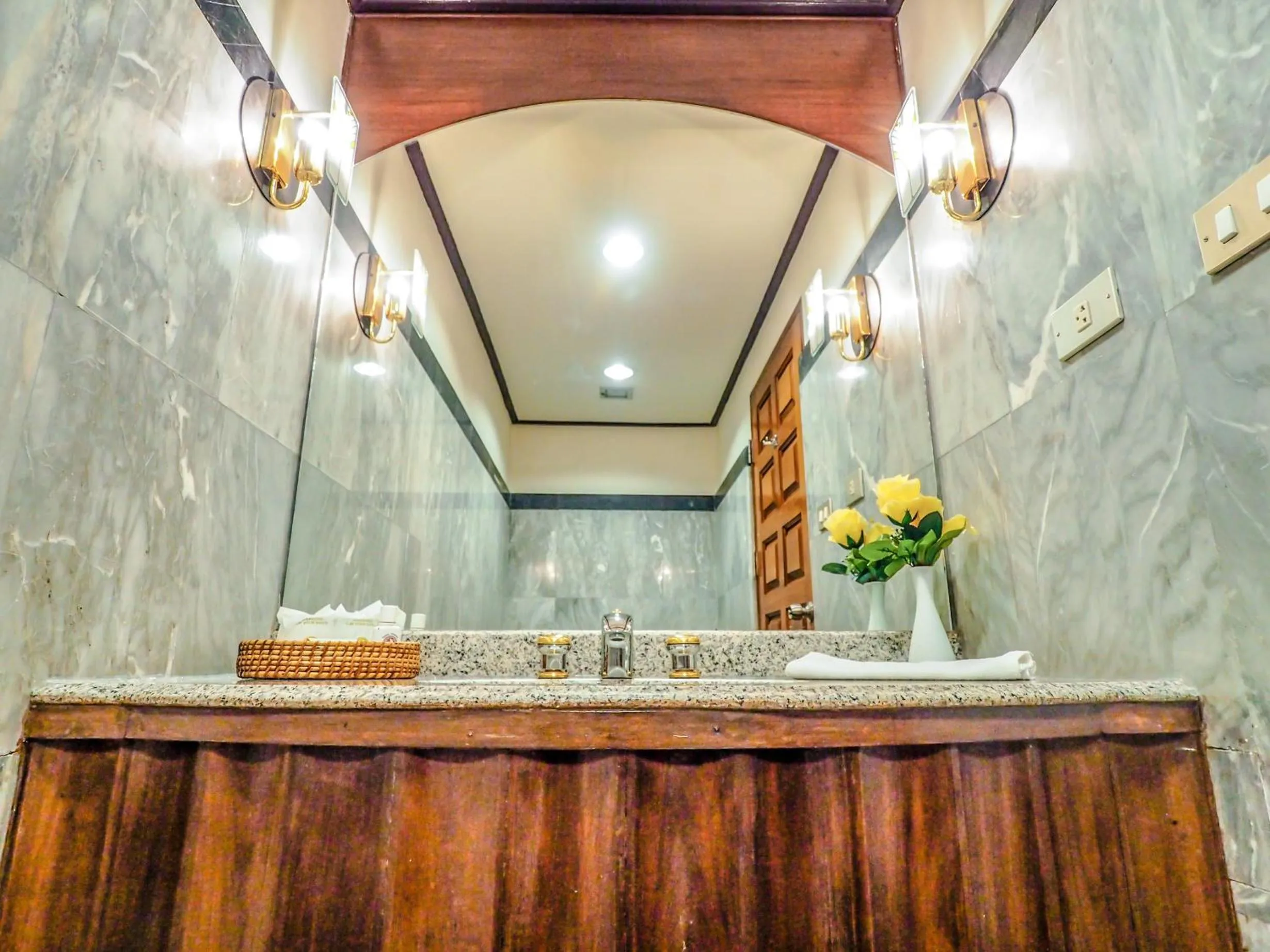 Bathroom in The Twin Lotus Hotel