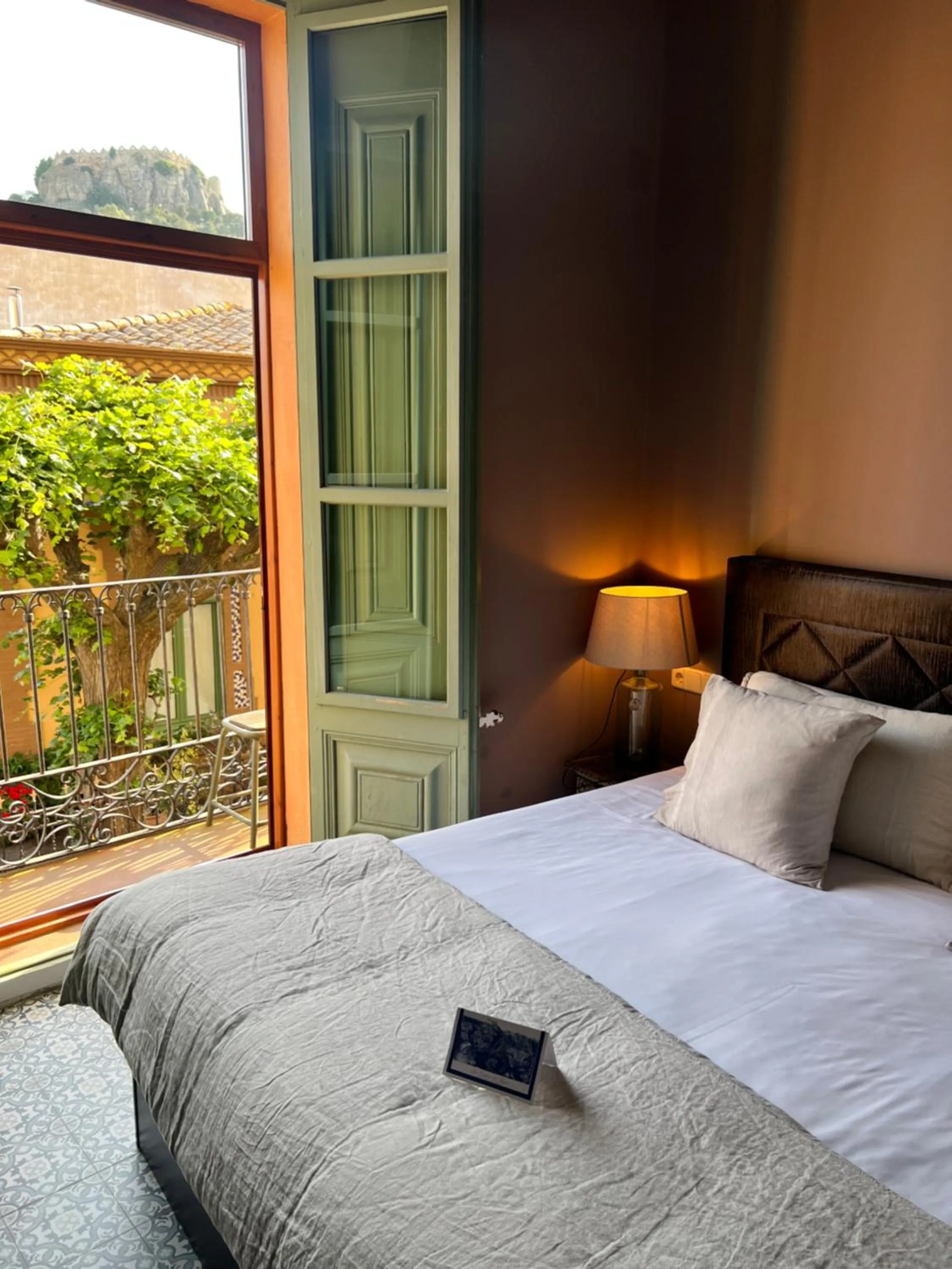 Bed in La Indiana de Begur, Petit Hotel Boutique