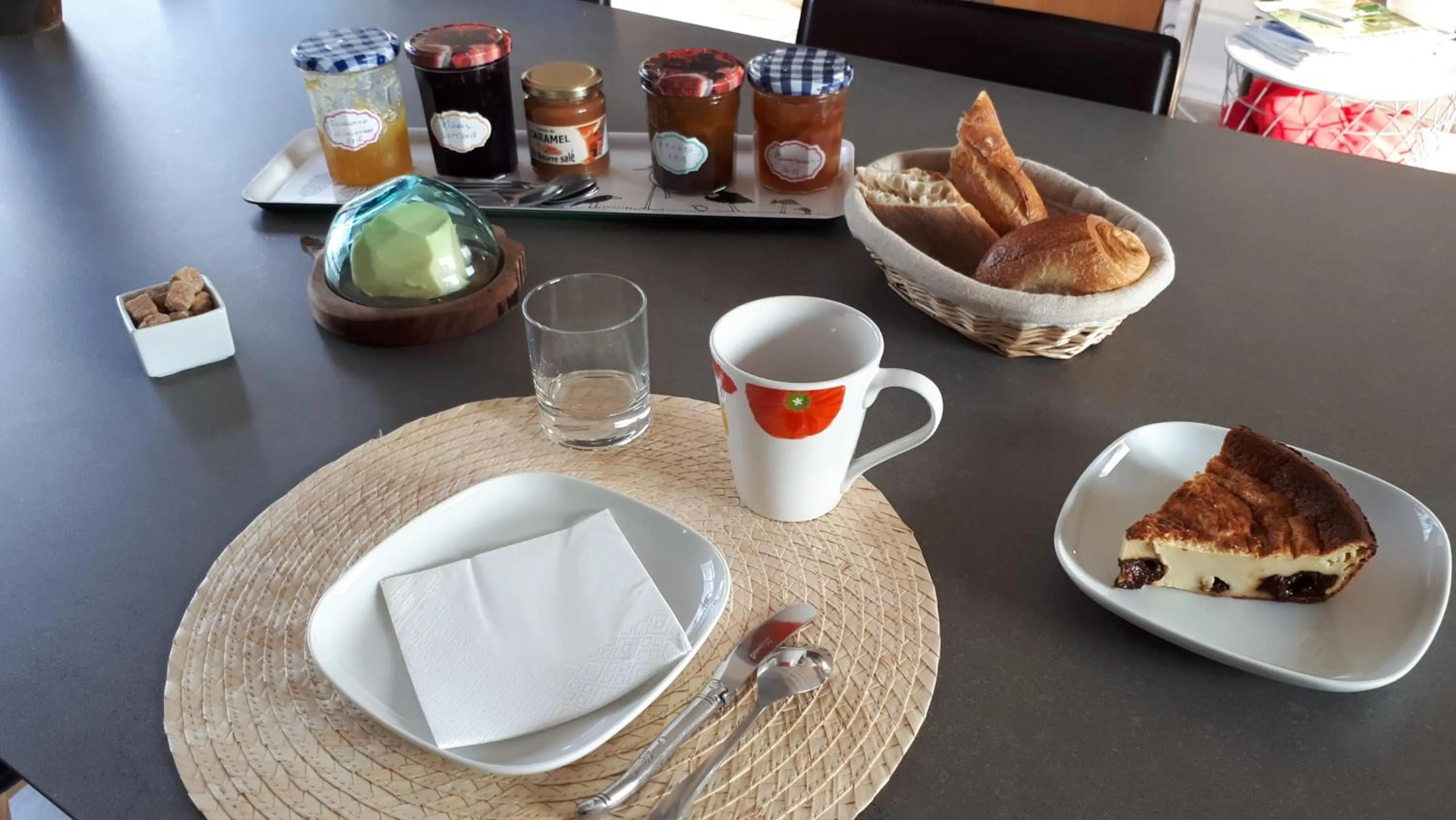 Breakfast in L'Oustaou du Bodo