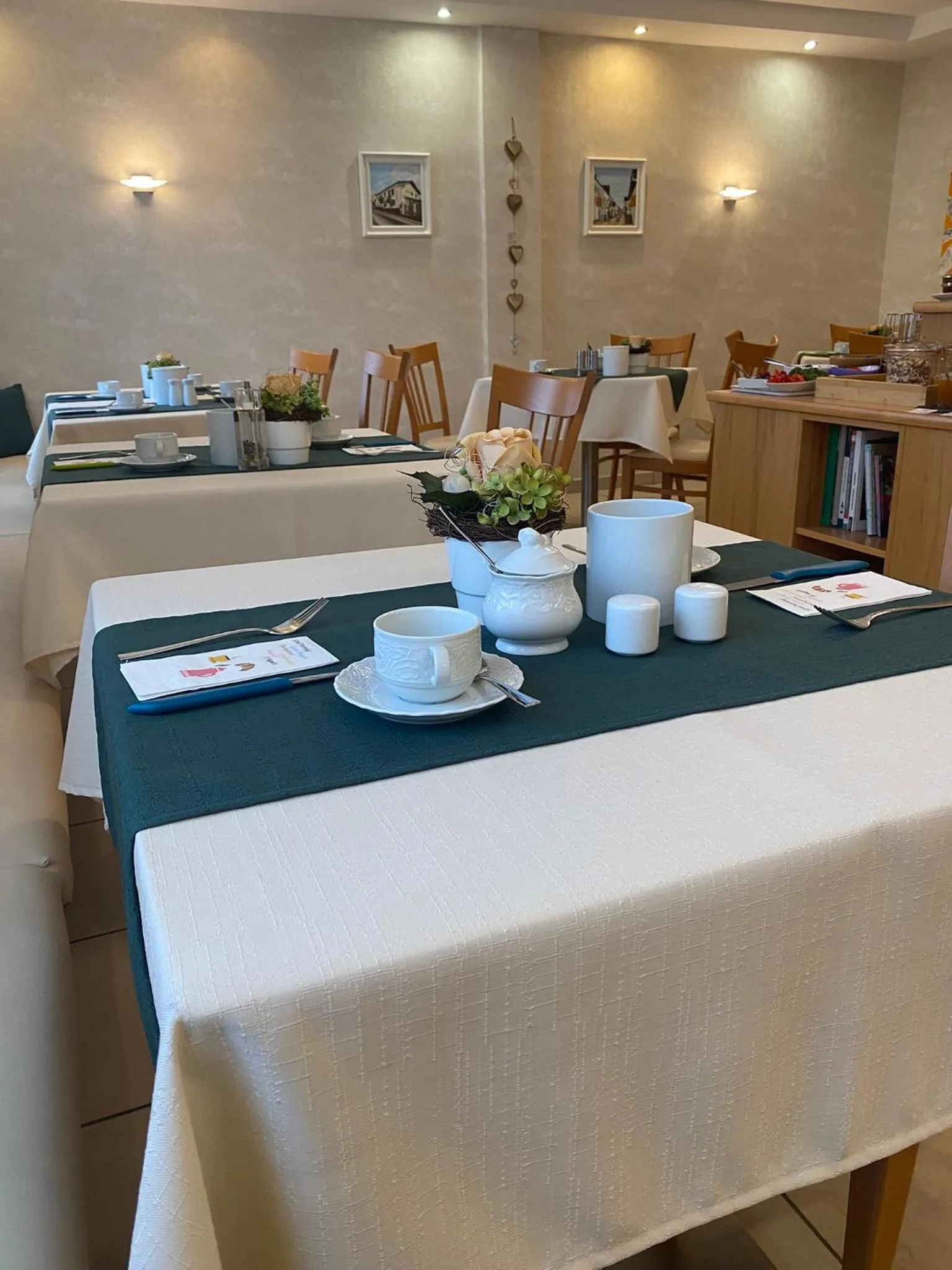 Restaurant/places to eat in Pension Peterhof