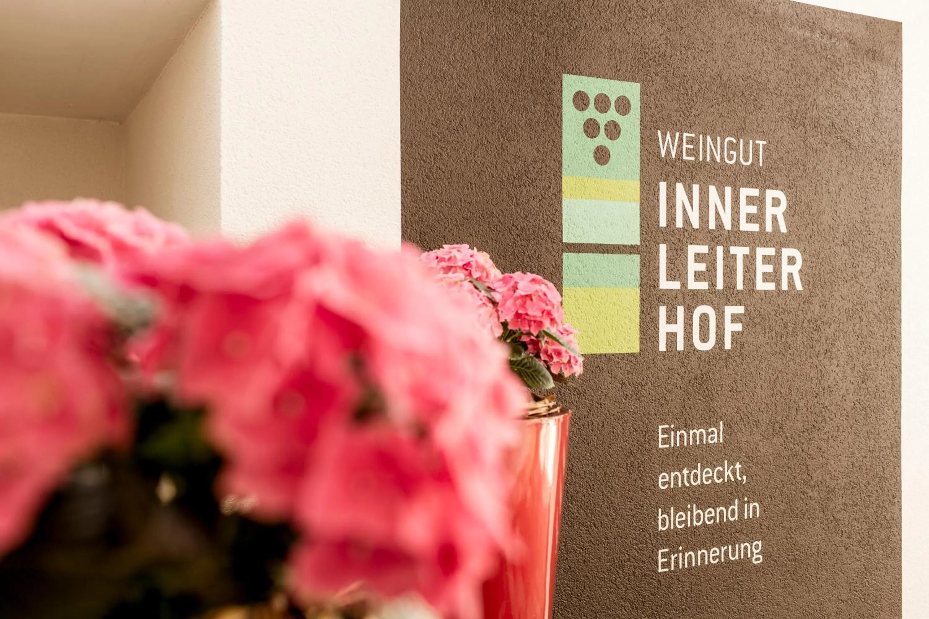 Property logo or sign in Hotel Weingut Innerleiterhof