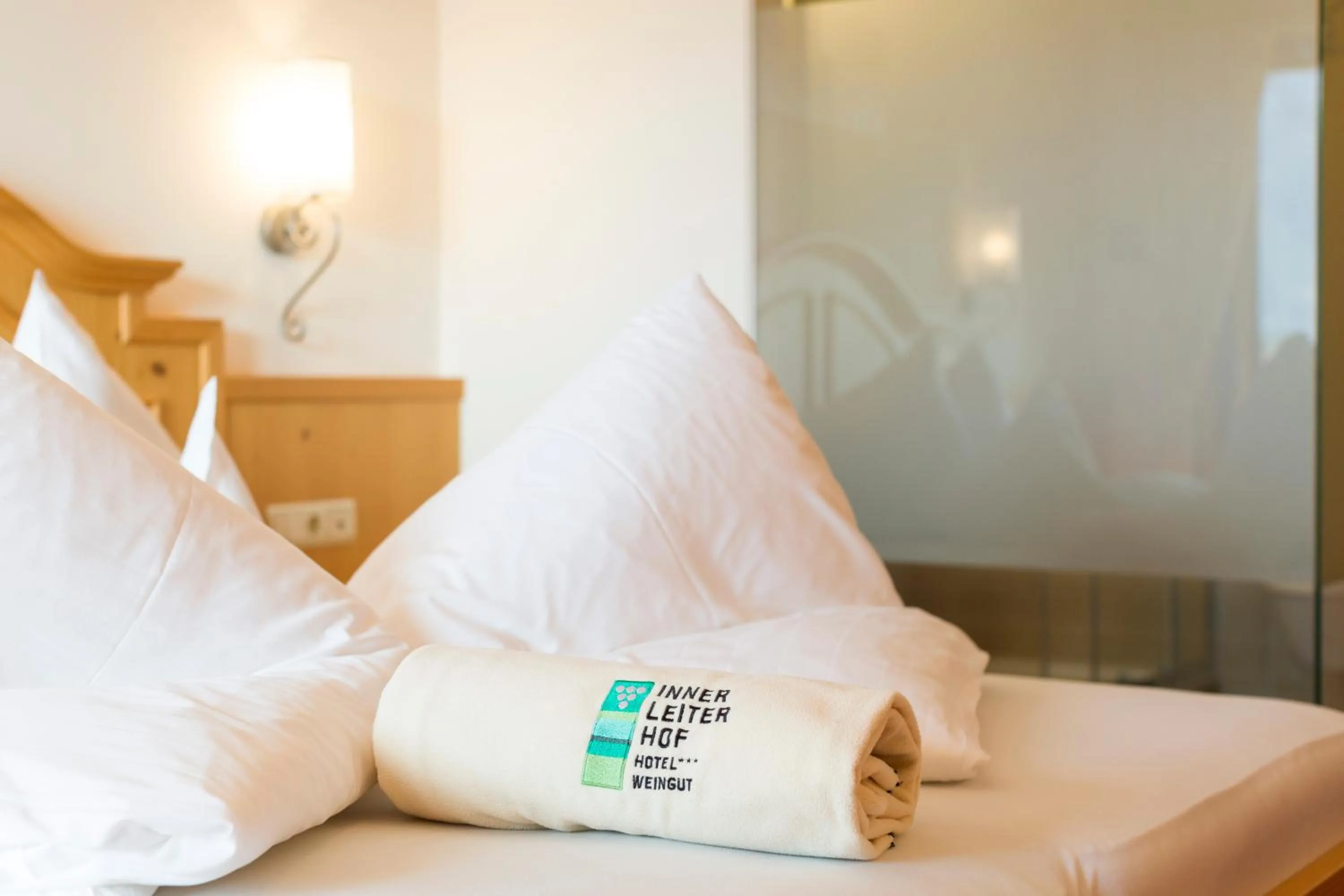 Photo of the whole room, Bed in Hotel Weingut Innerleiterhof