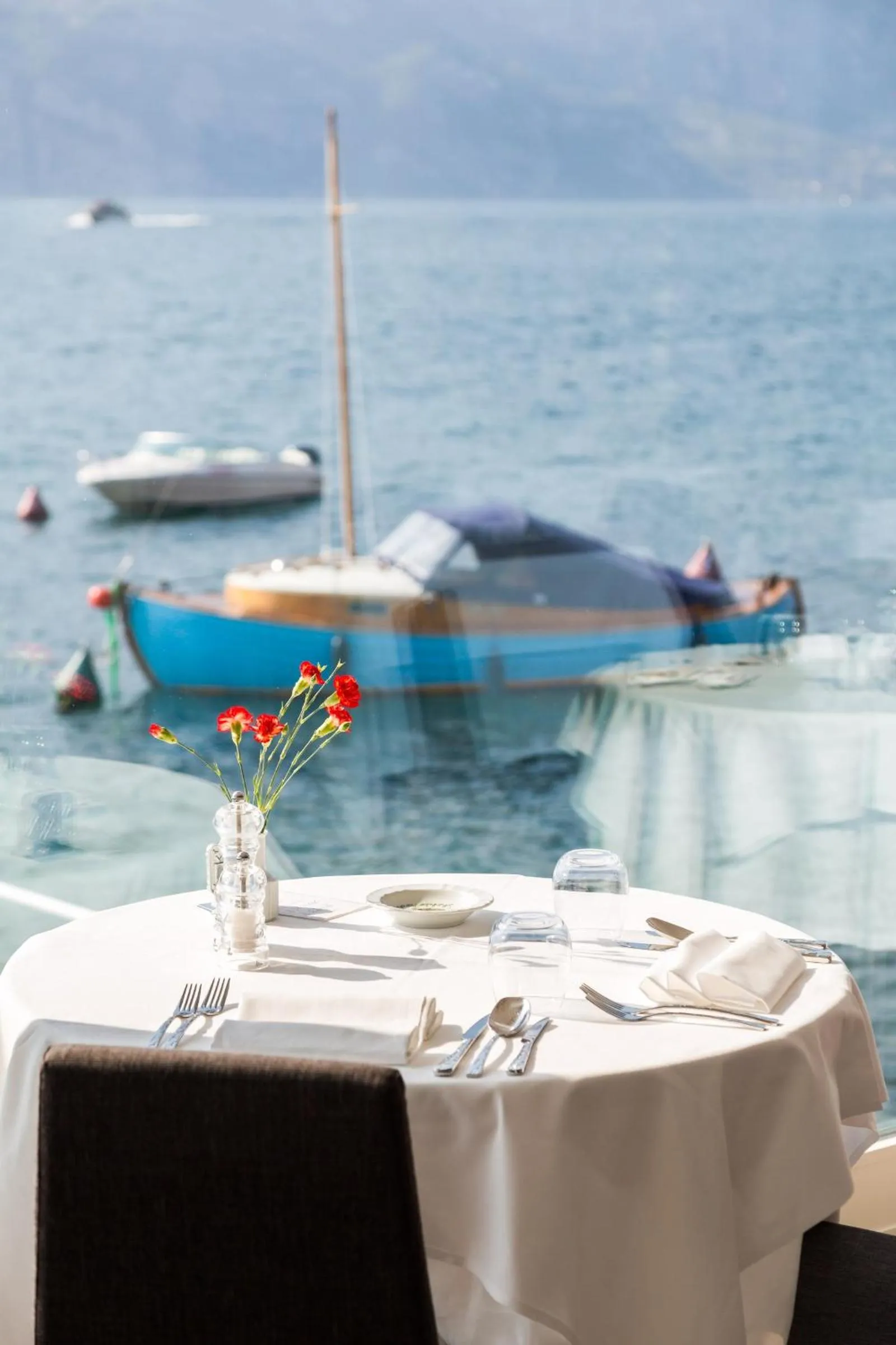 Restaurant/places to eat in Hotel Vega