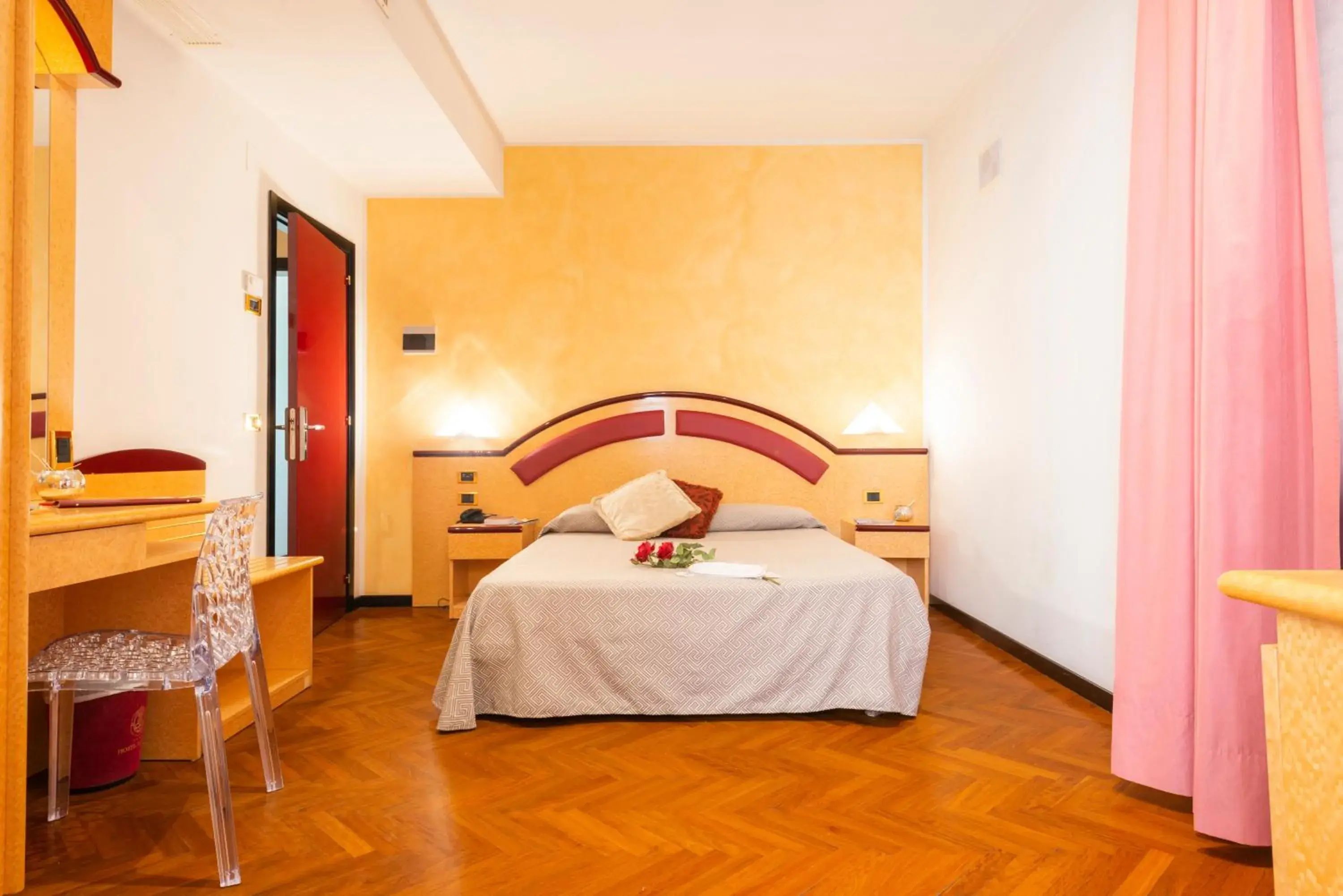 Double or Twin Room - single occupancy in Hotel Regent - In pieno Centro Double or Twin Room - single occupancy in Hotel Regent - In pieno Centro