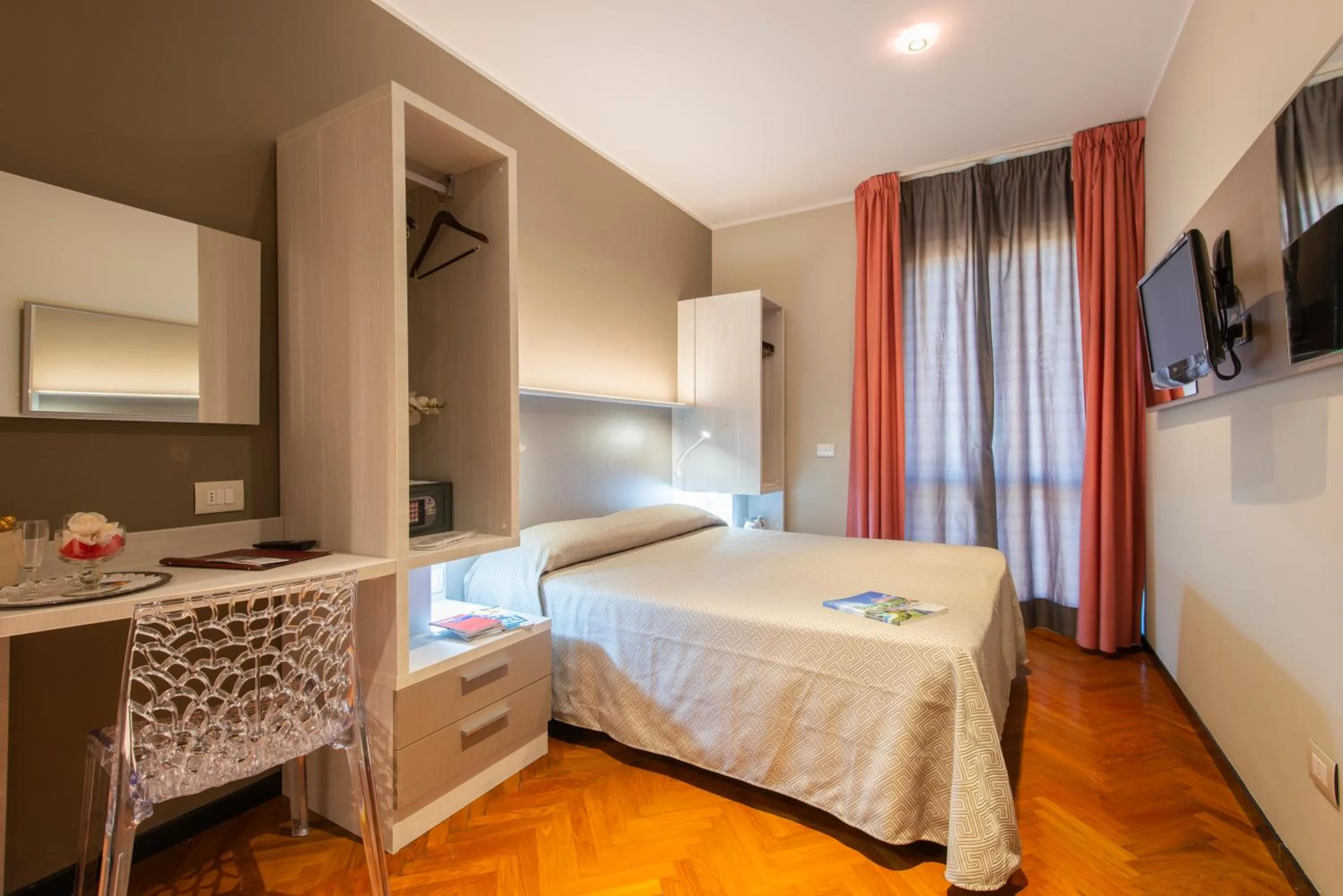 Bed in Hotel Regent - In pieno Centro