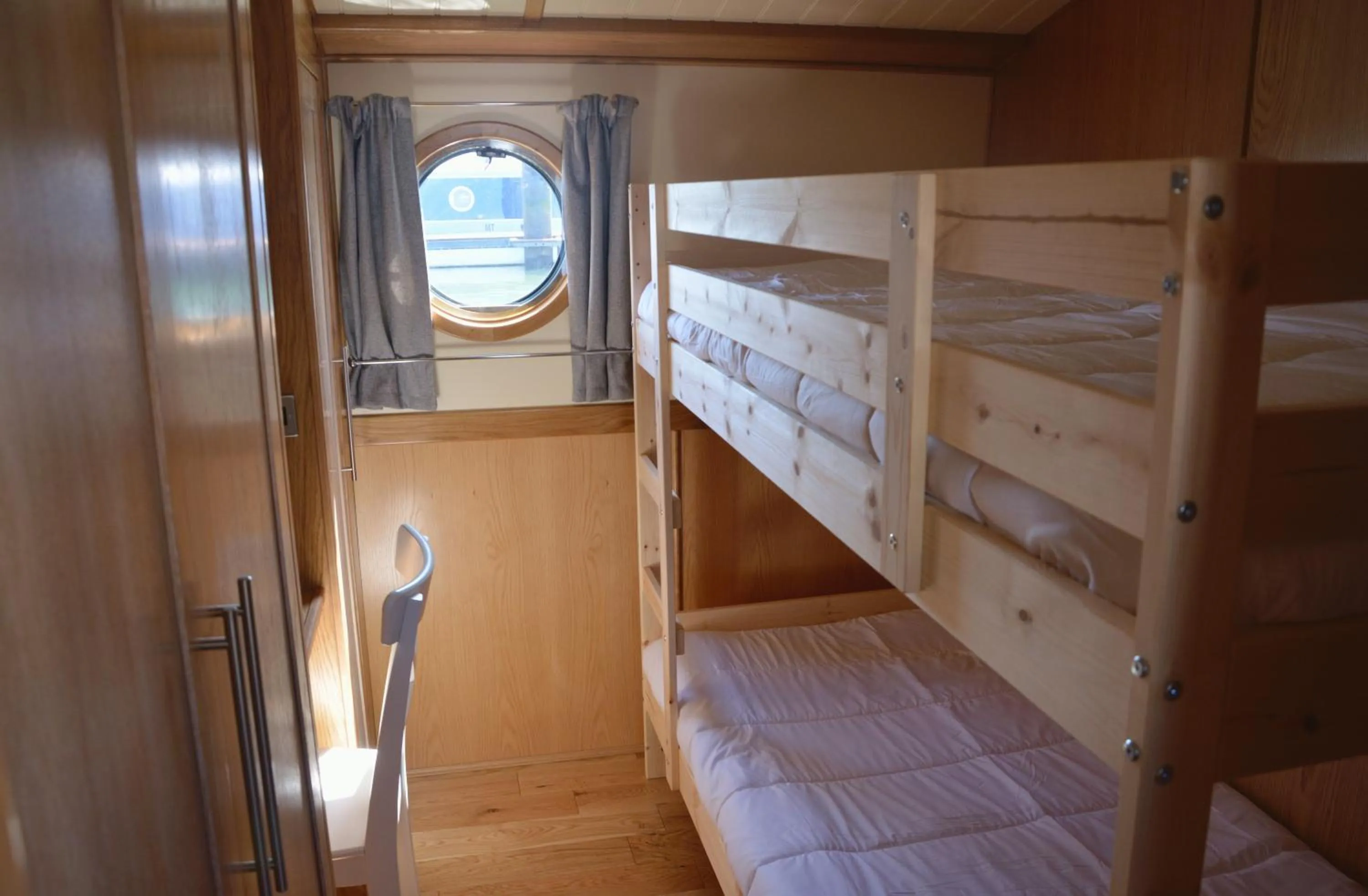 bunk bed, Bed in Tagus Marina