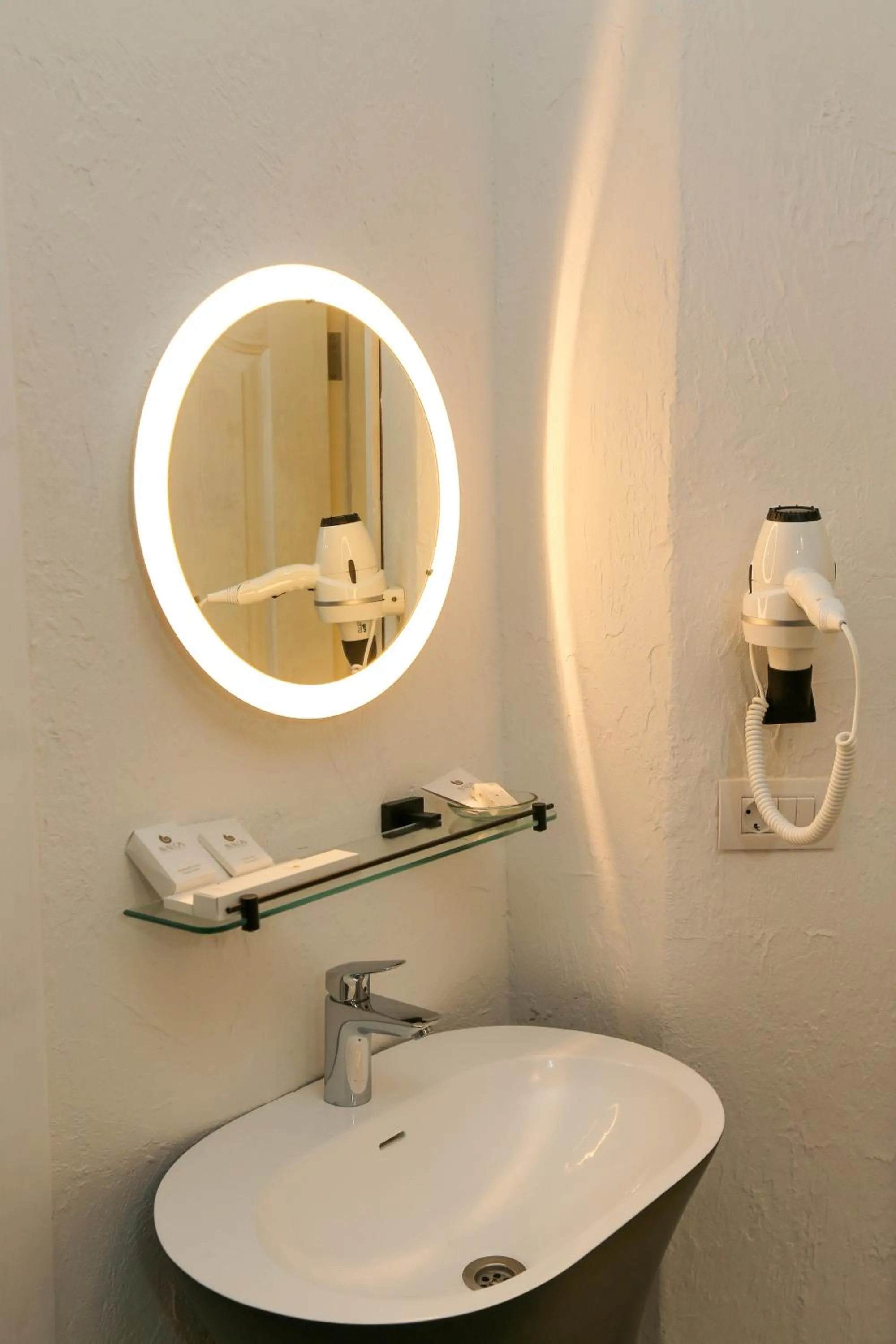 Avalon Boutique Hotel & Suites