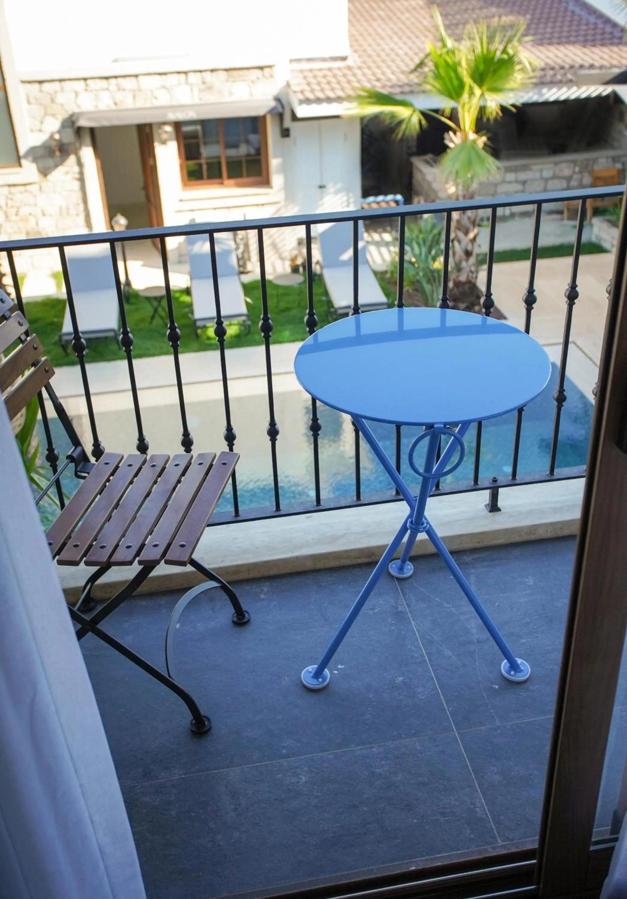 Avalon Boutique Hotel & Suites