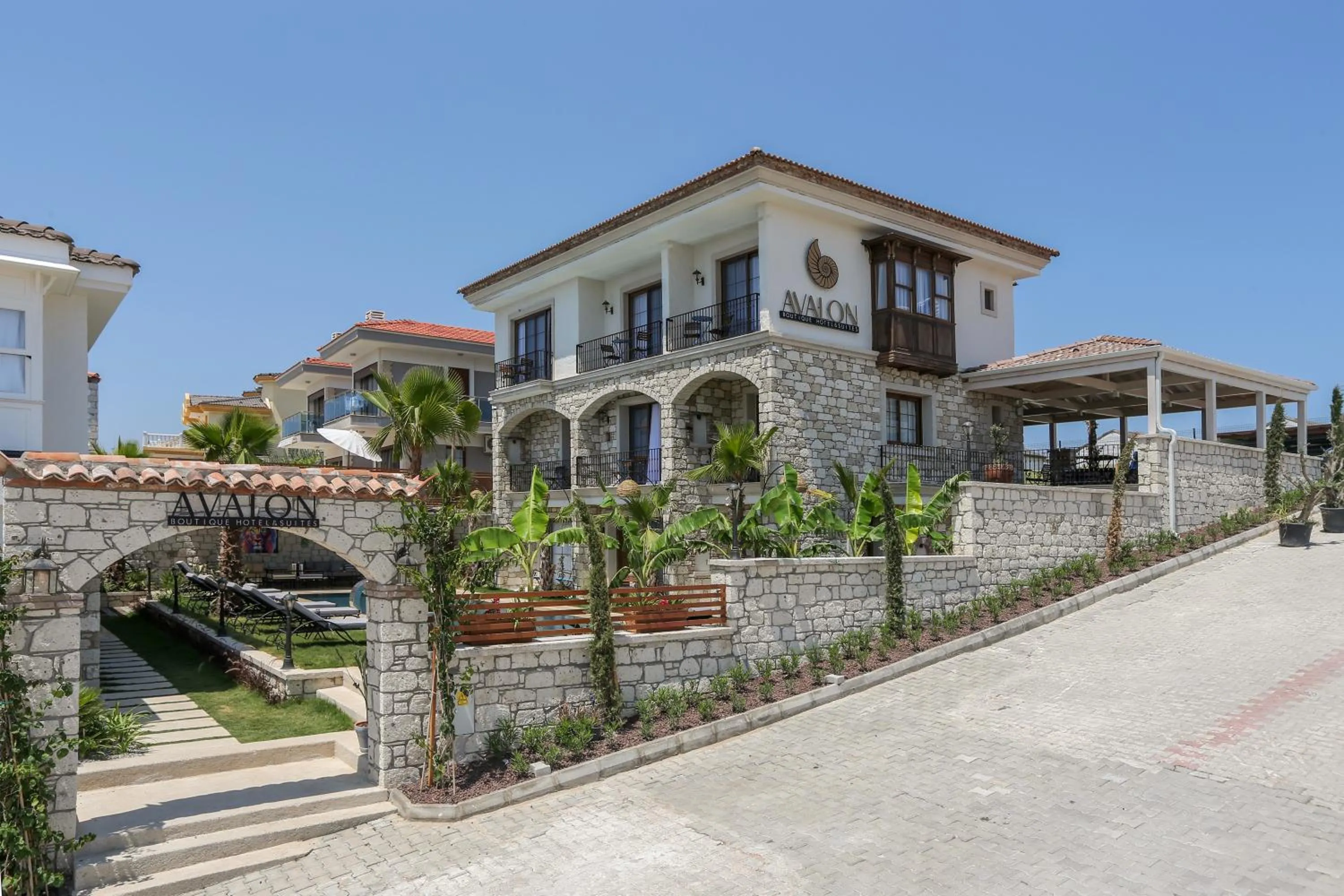 Property building in Avalon Boutique Hotel & Suites