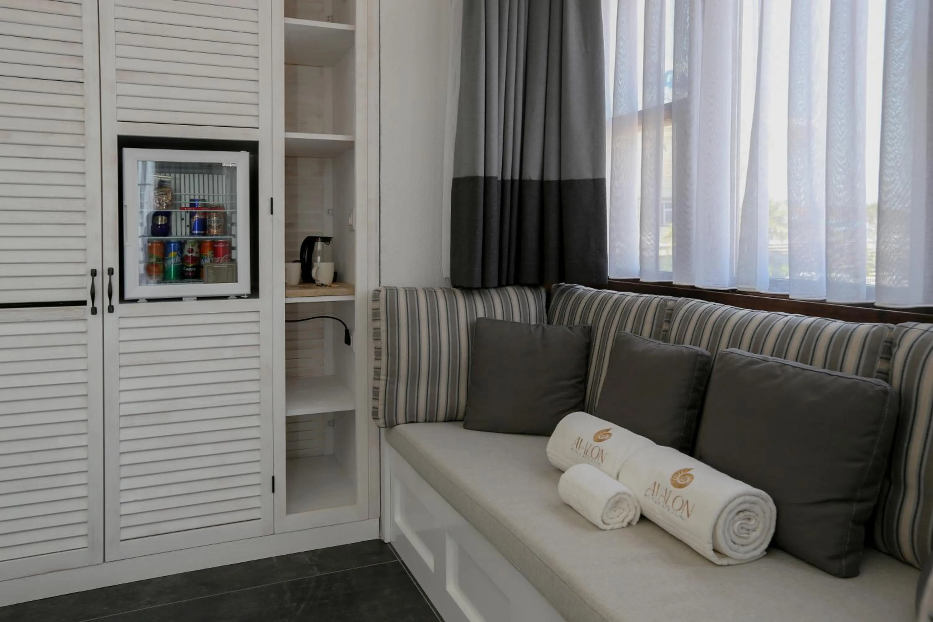 Avalon Boutique Hotel & Suites