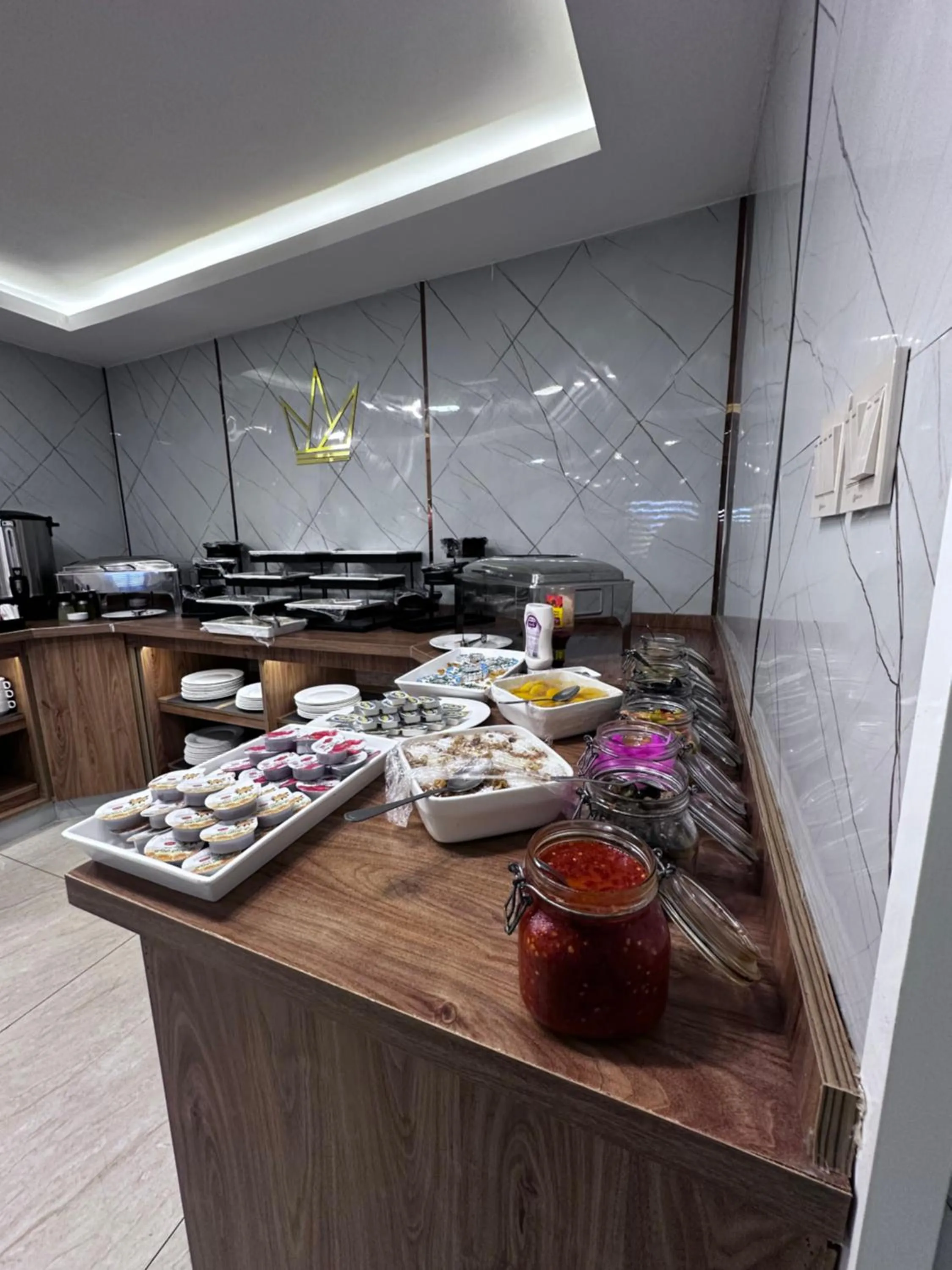 Restaurant/places to eat in TAJ Hotel