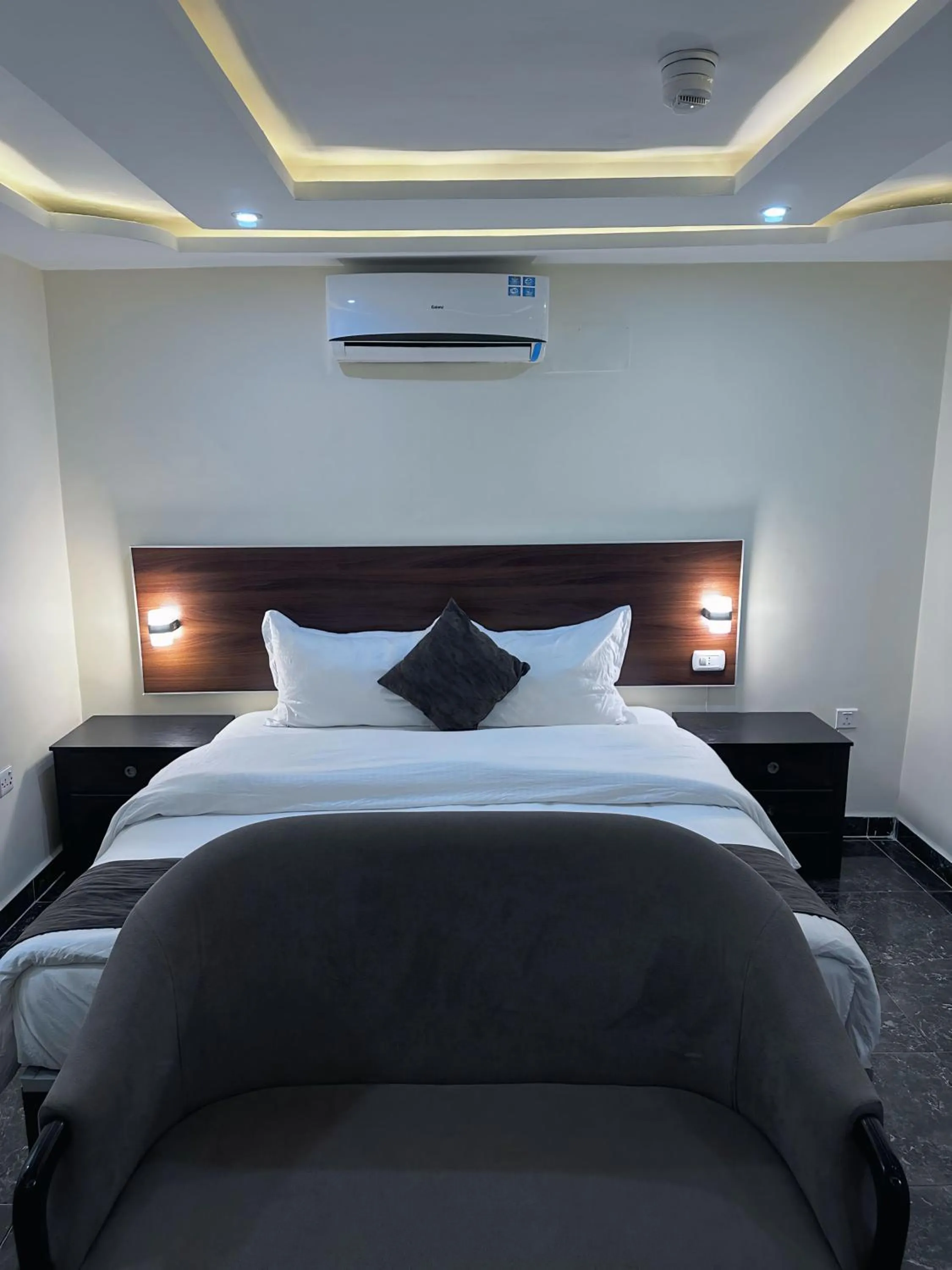 Property building, Bed in TAJ Hotel