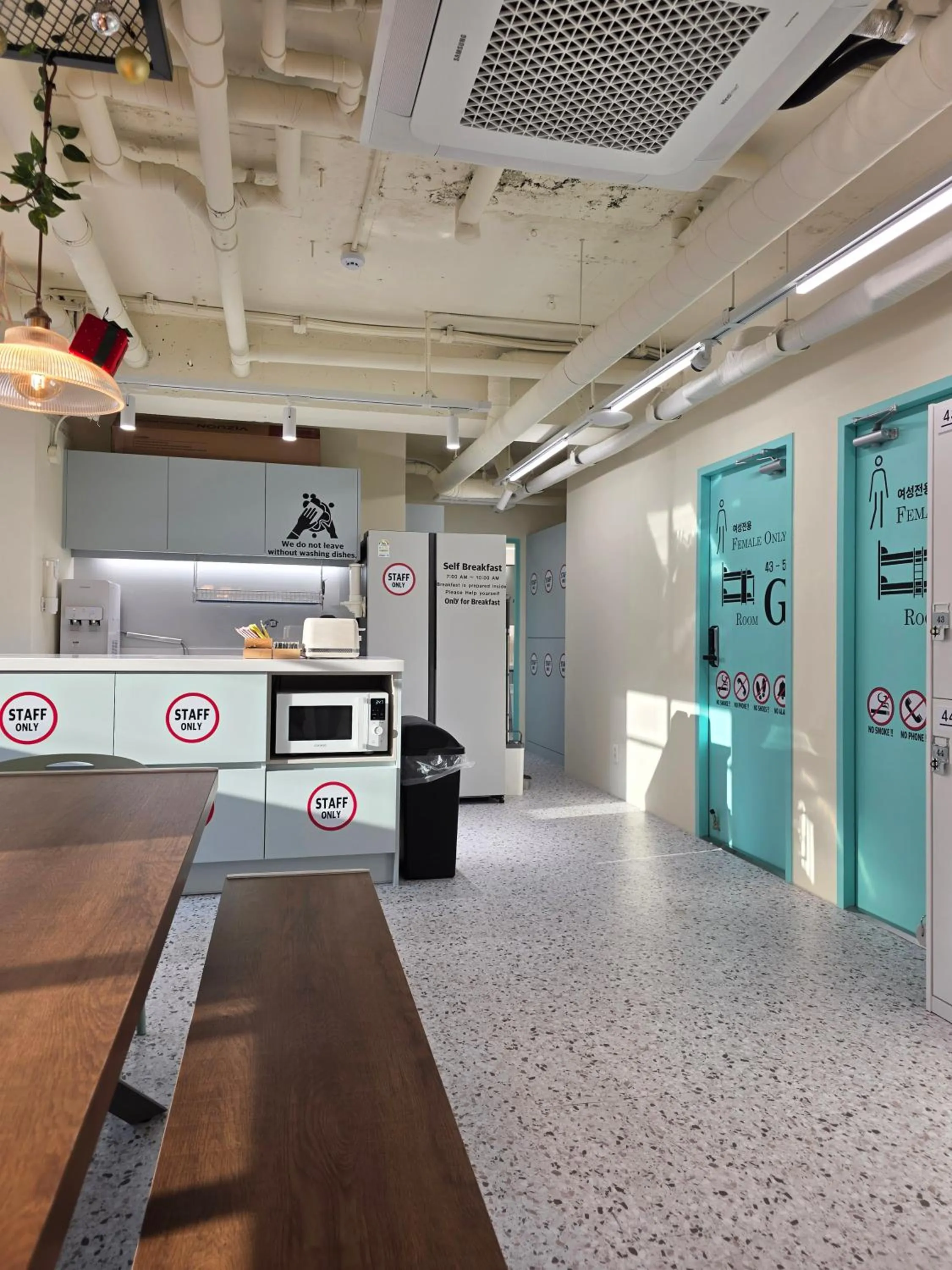 Kitchen or kitchenette in The Cube Hotel